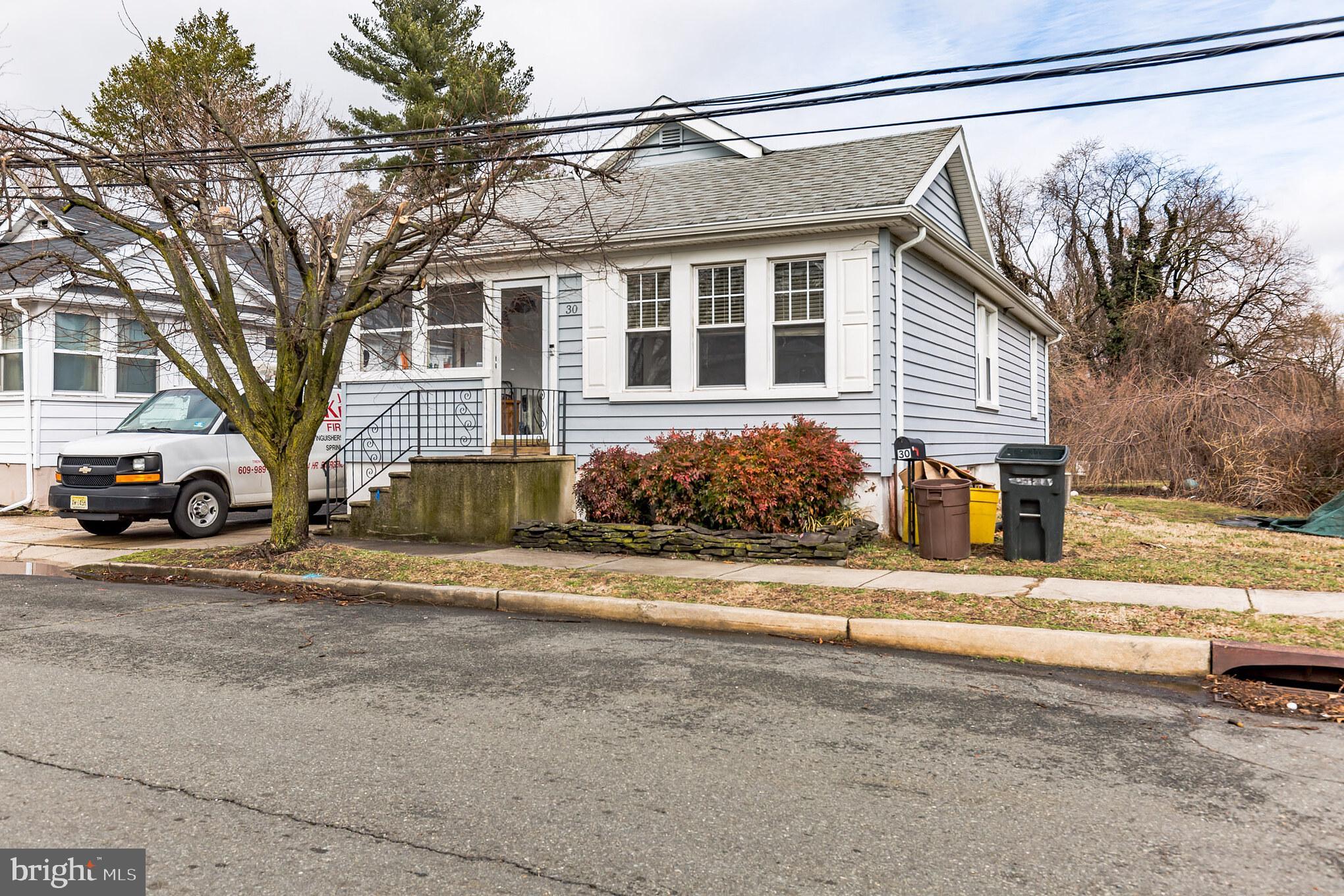 Brook Ln, Trenton, NJ 08619