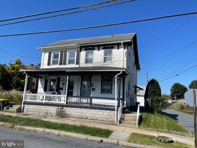 N Church St, Bally, PA 19503