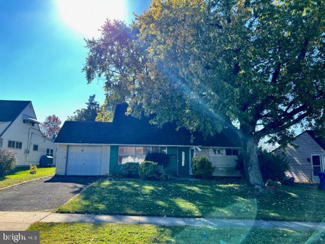 Micahill Rd, Levittown, PA 19056
