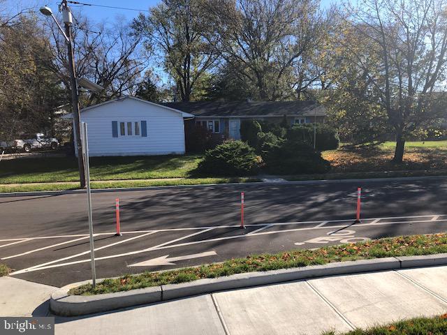River Dr, Riverside, NJ 08075