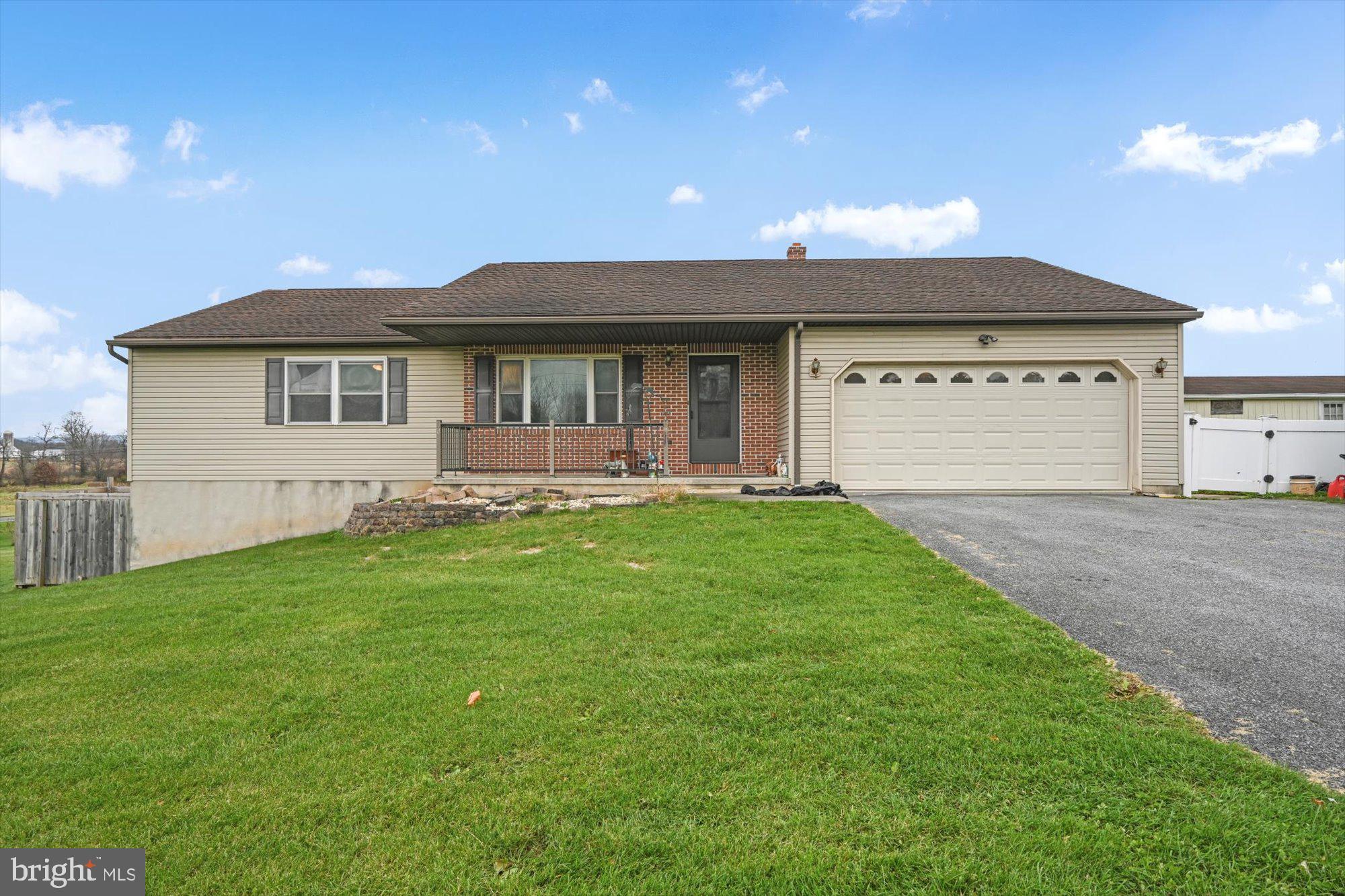 S Pine Grove St, Lebanon, PA 17046