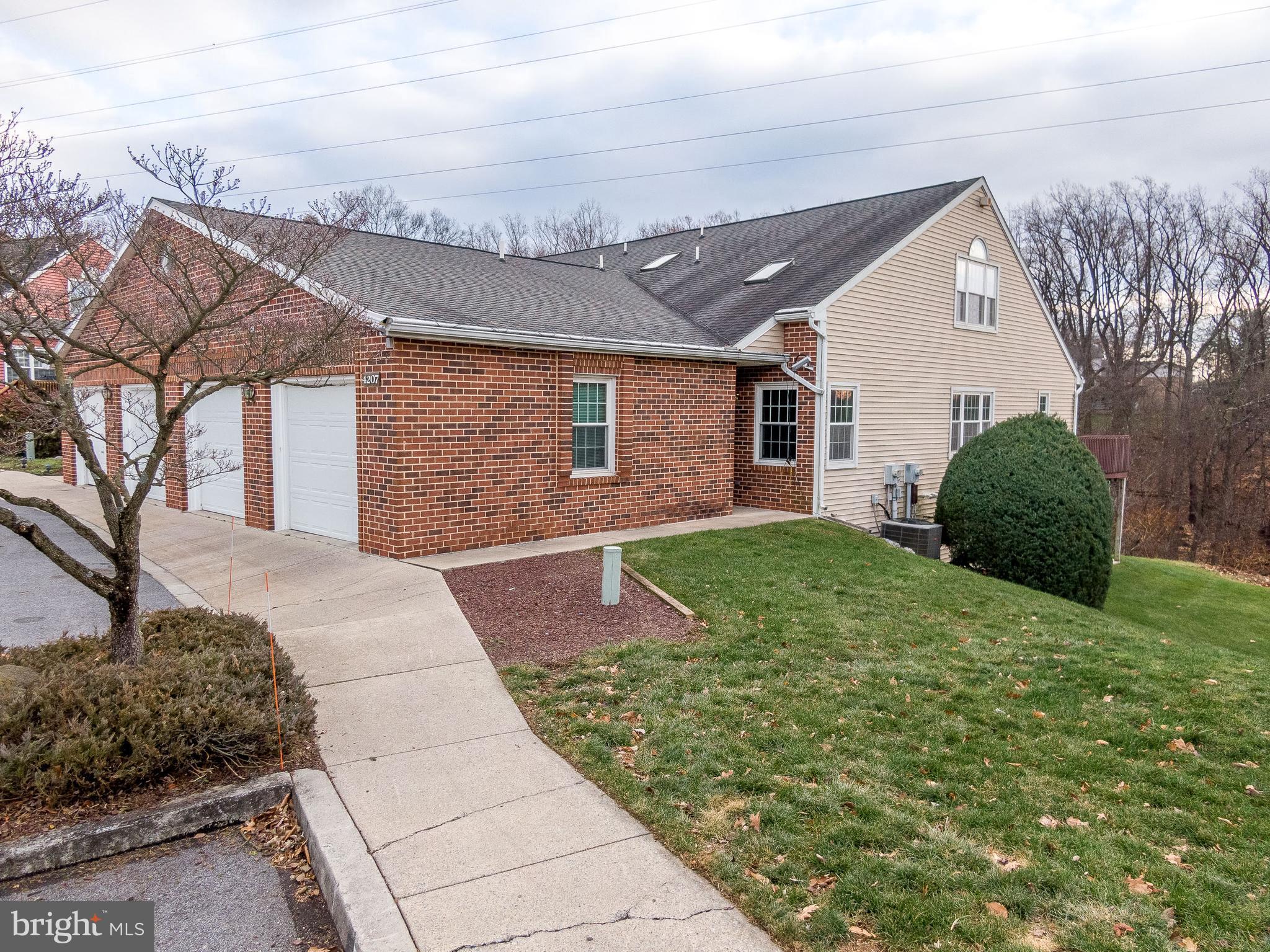 Nantucket Dr, Mechanicsburg, PA 17050