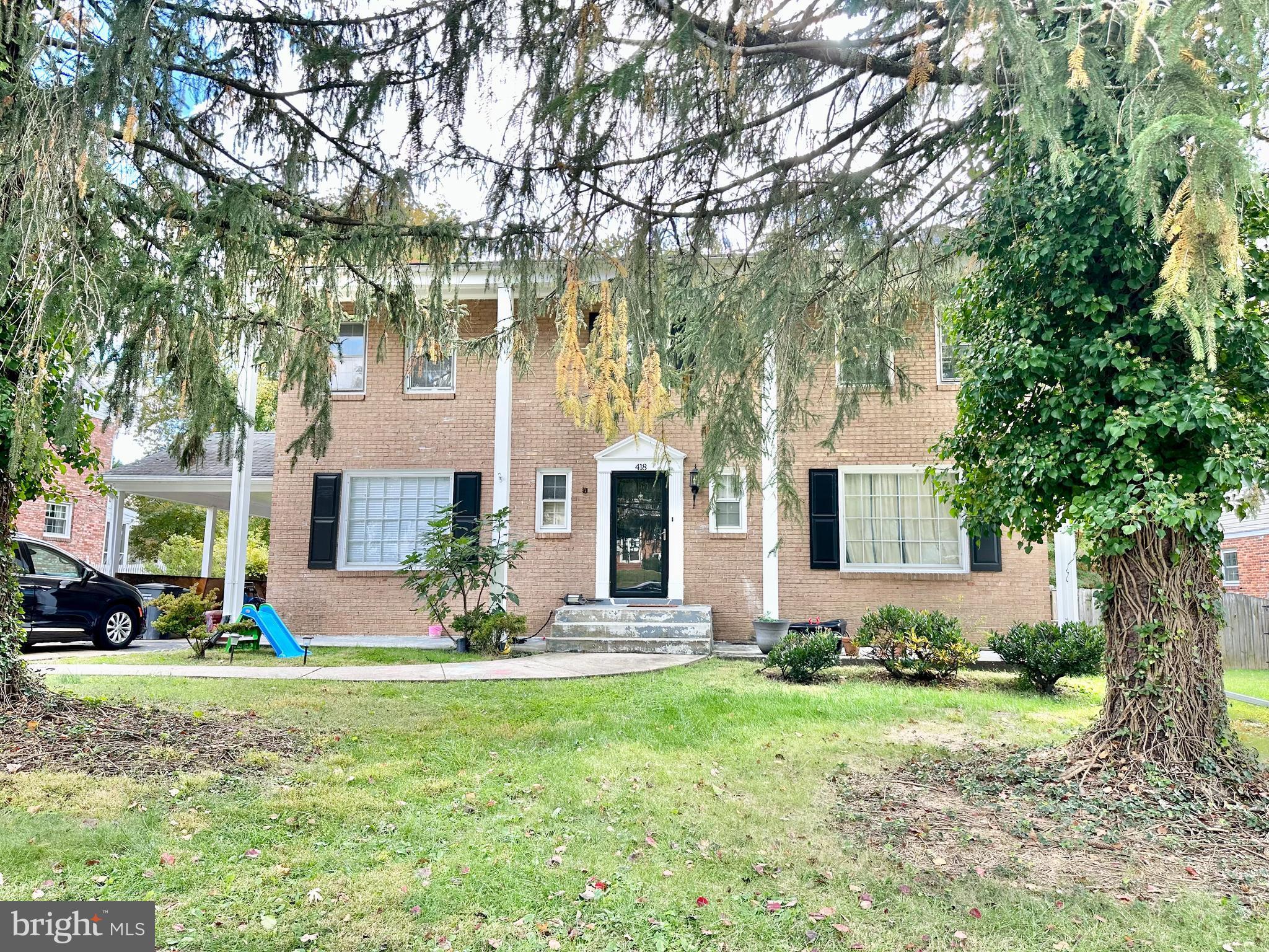 E Ross Ln, Danville, IL 61834