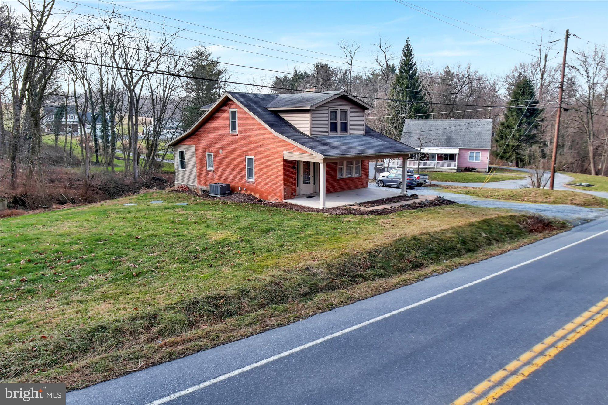 S Pine Grove St, Lebanon, PA 17046