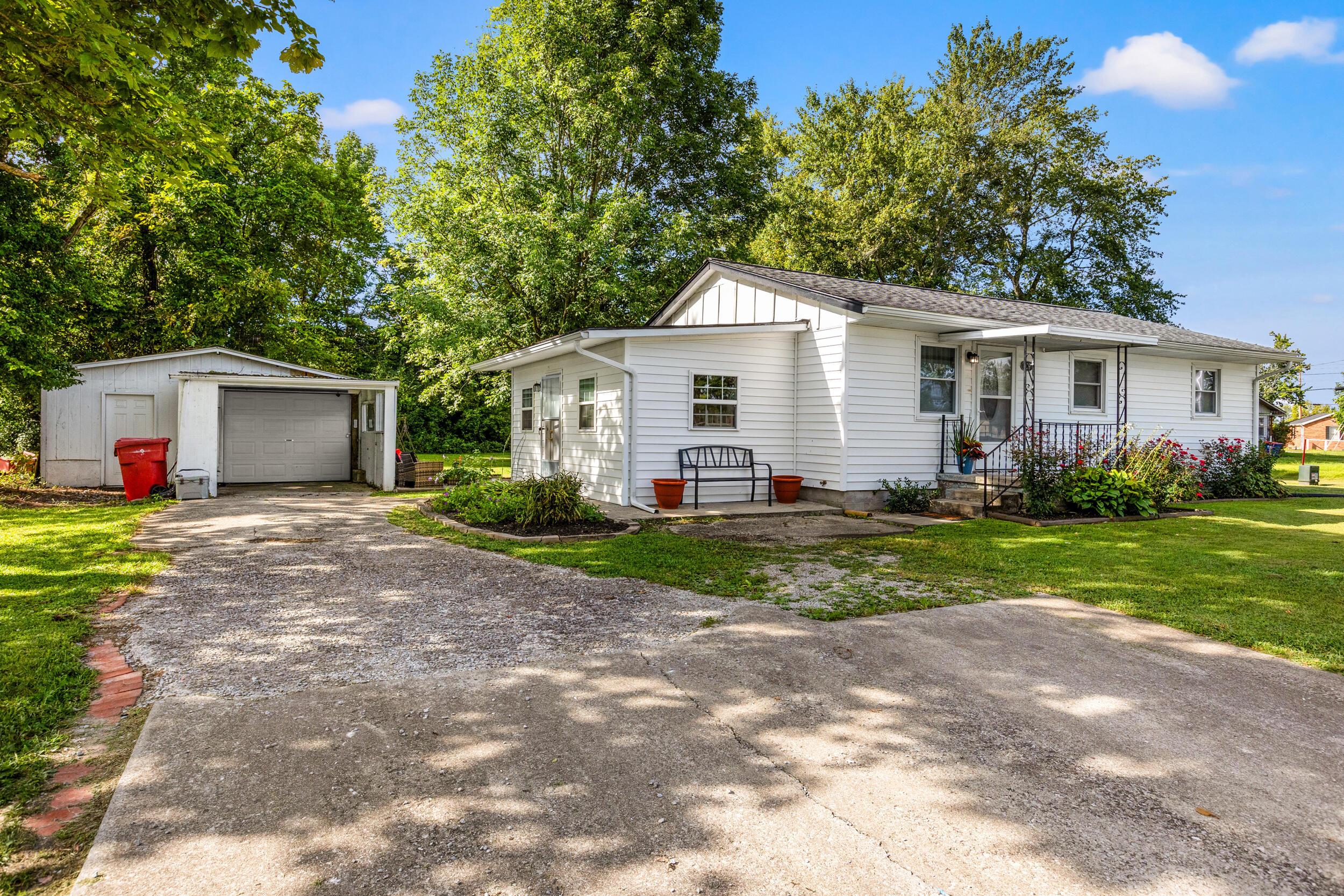 Blythe Ct, Berea, KY 40403