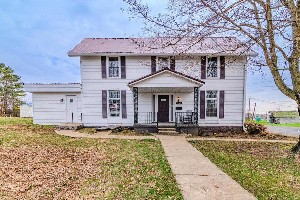 Woodlawn Ave, Flemingsburg, KY 41041
