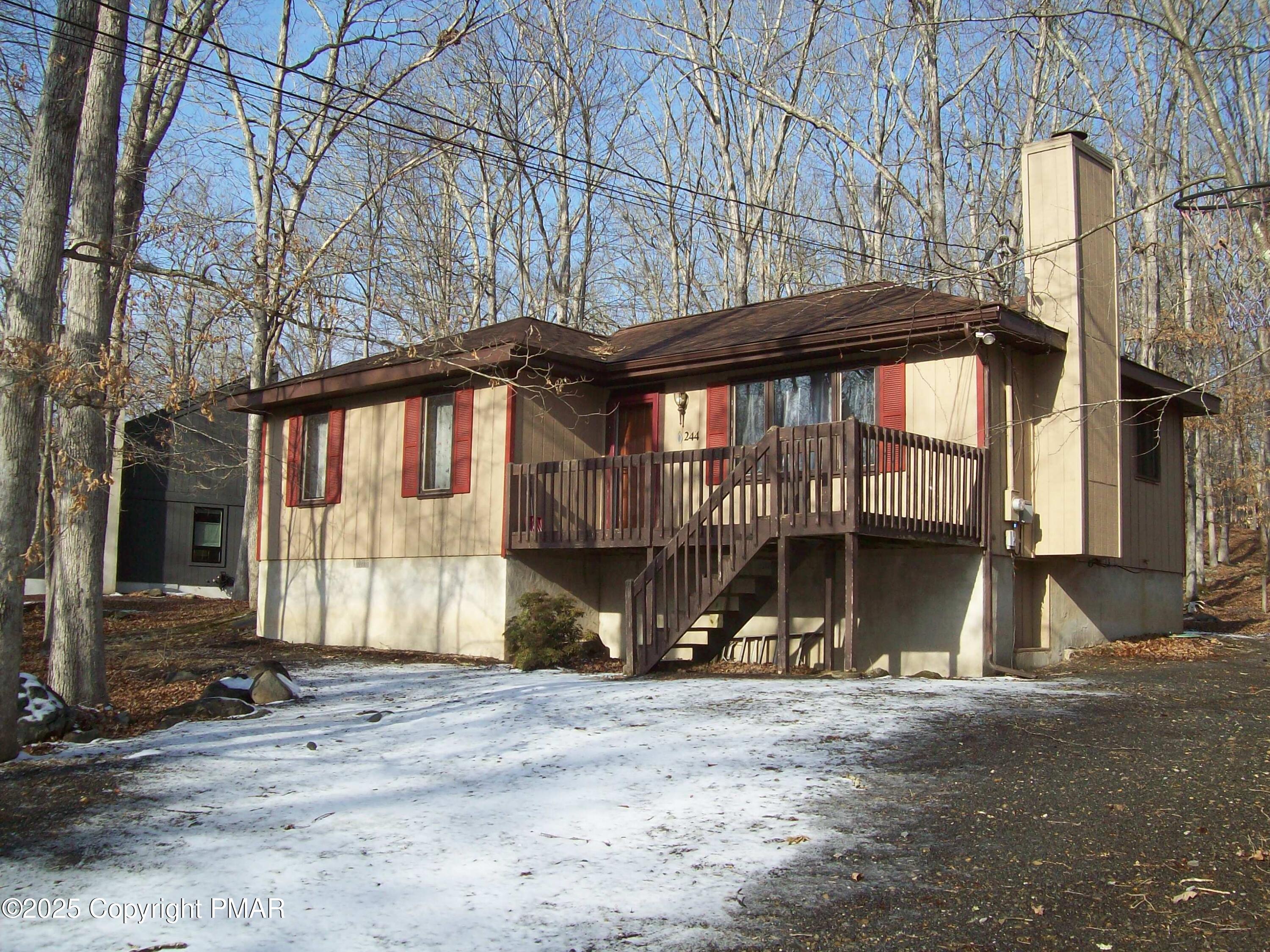 Canterbury Rd, Bushkill, PA 18324