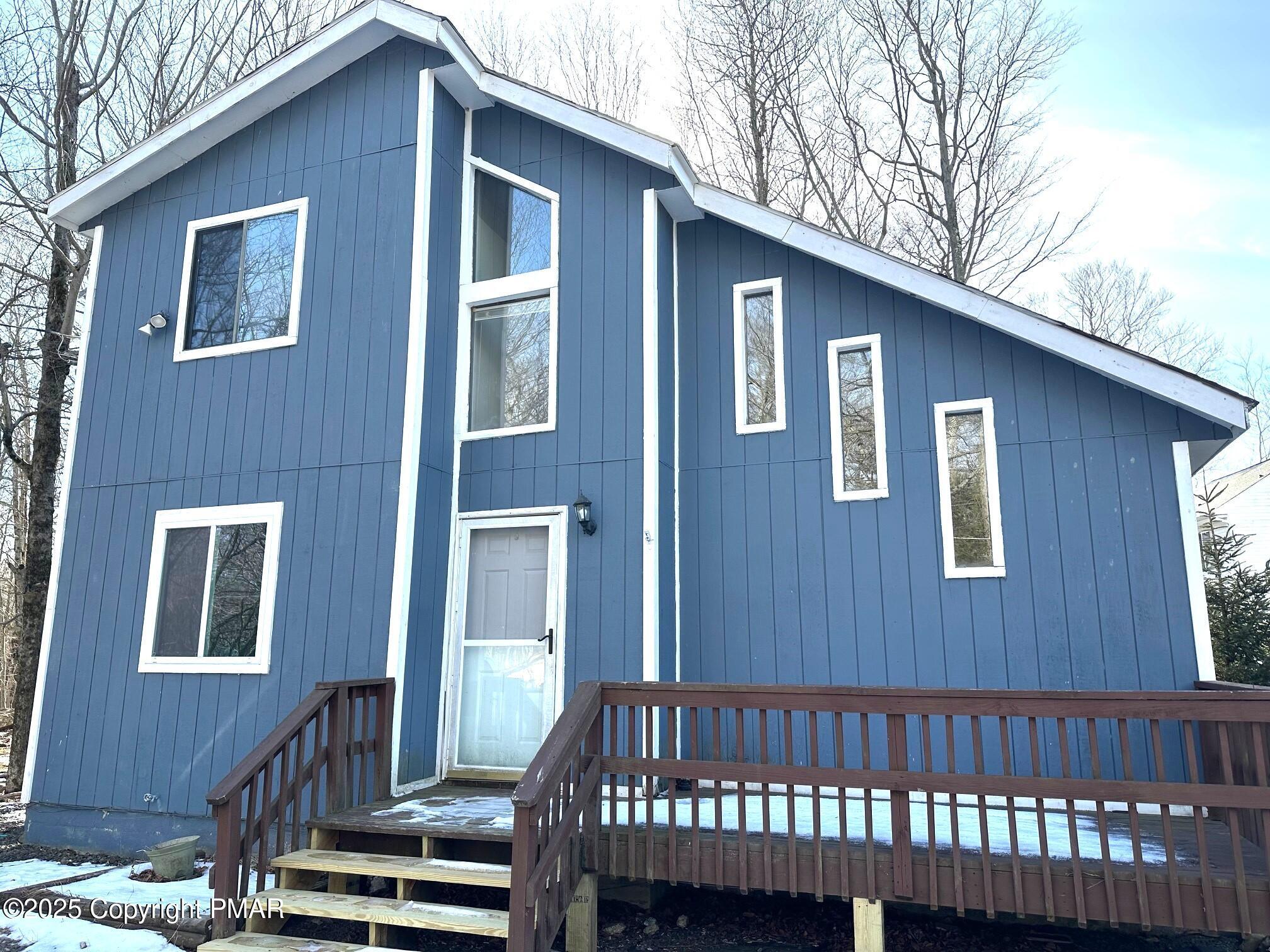 Porcupine Dr, Tobyhanna, PA 18466