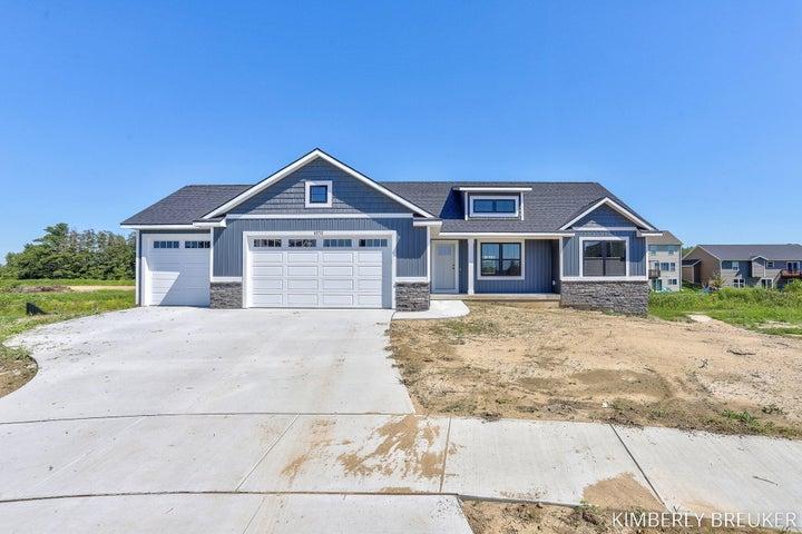 High Queen Ct, Allendale, MI 49401