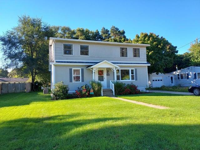 Grandview Ave, Spring Lake, MI 49456