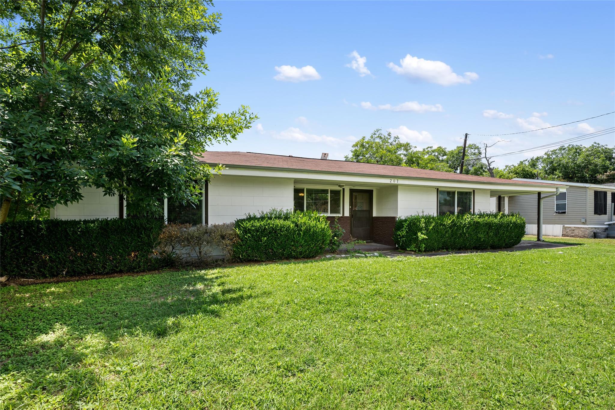 N Main St, Thorndale, TX 76577