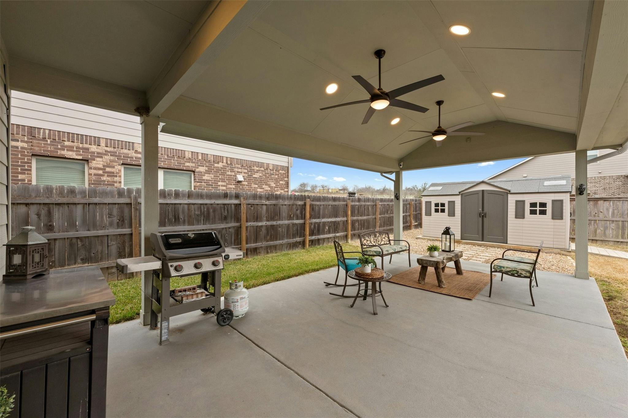 Dungarees Way, Del Valle, TX 78617