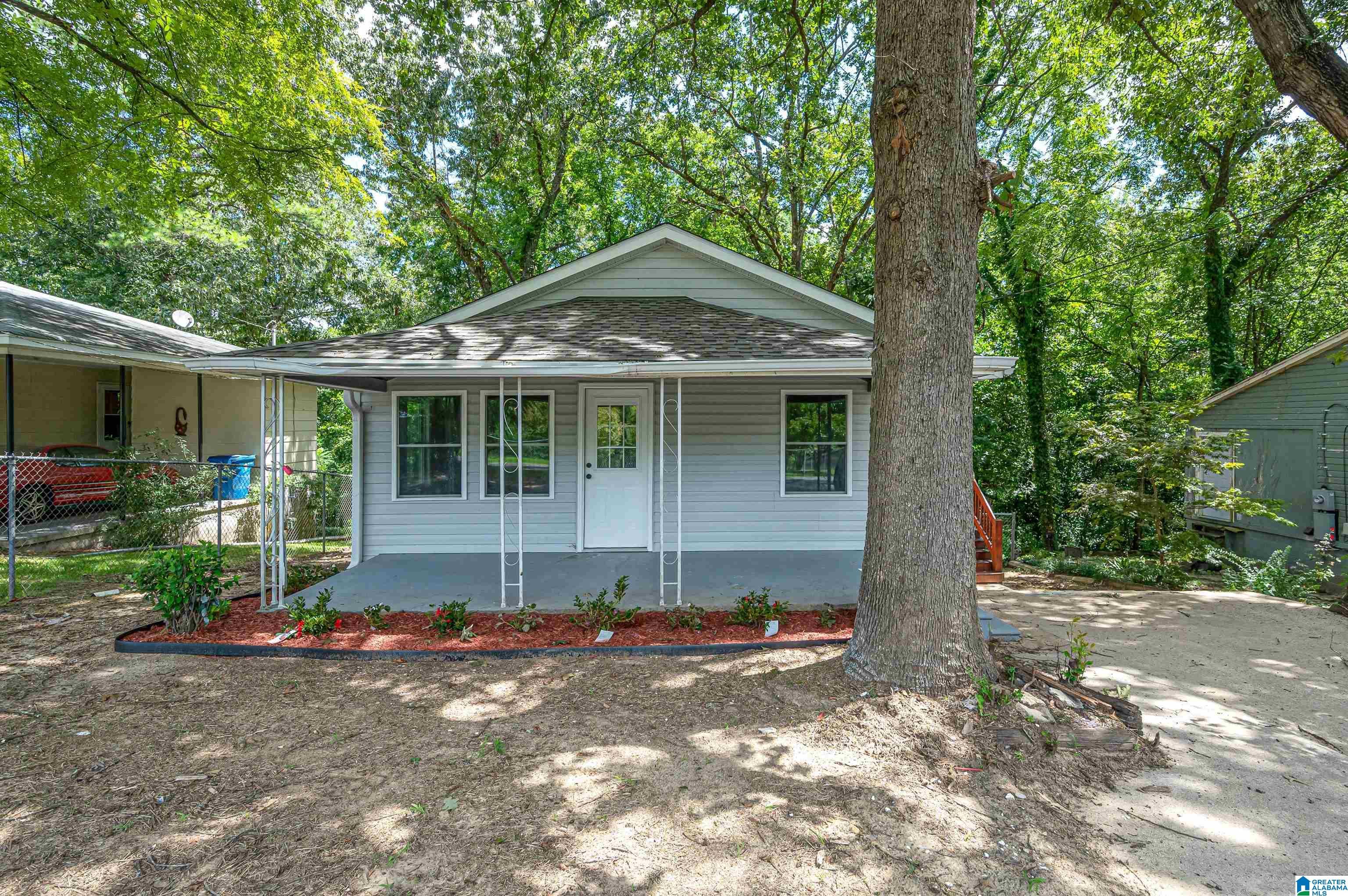 Hilltop Ave, Warrior, AL 35180