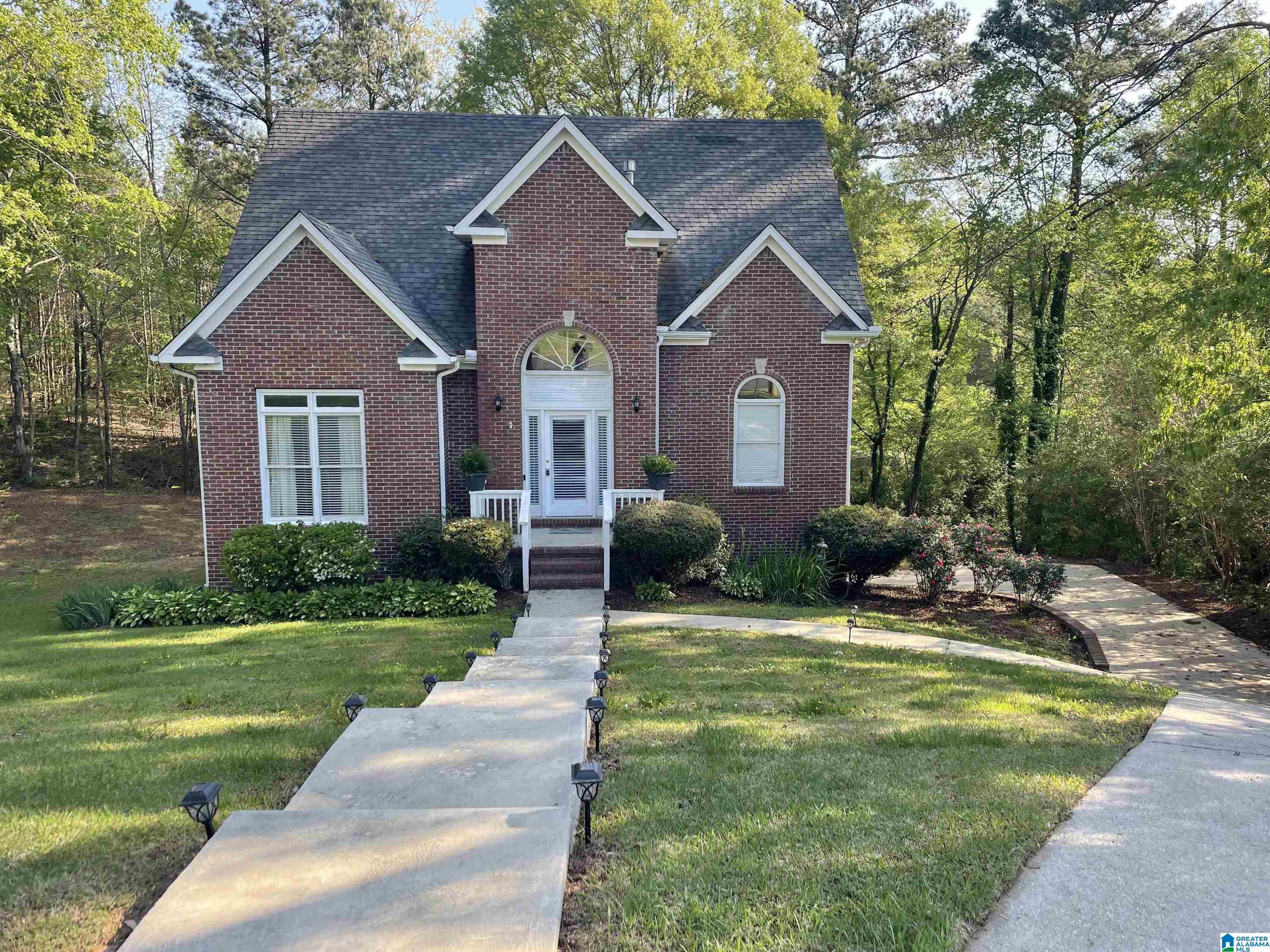 Brookfield Cir, Mount Olive, AL 35117
