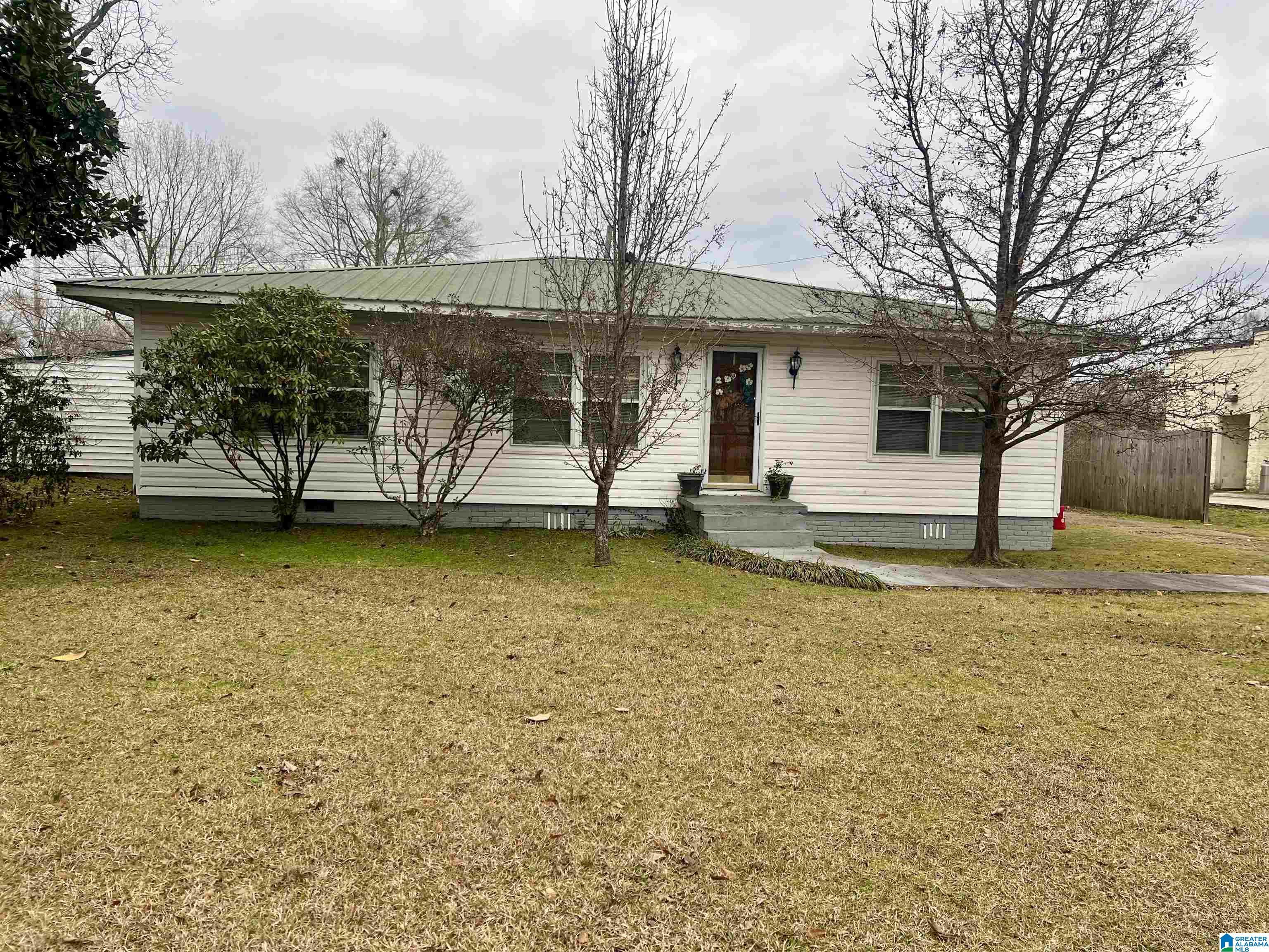 Temple Ave N, Fayette, AL 35555