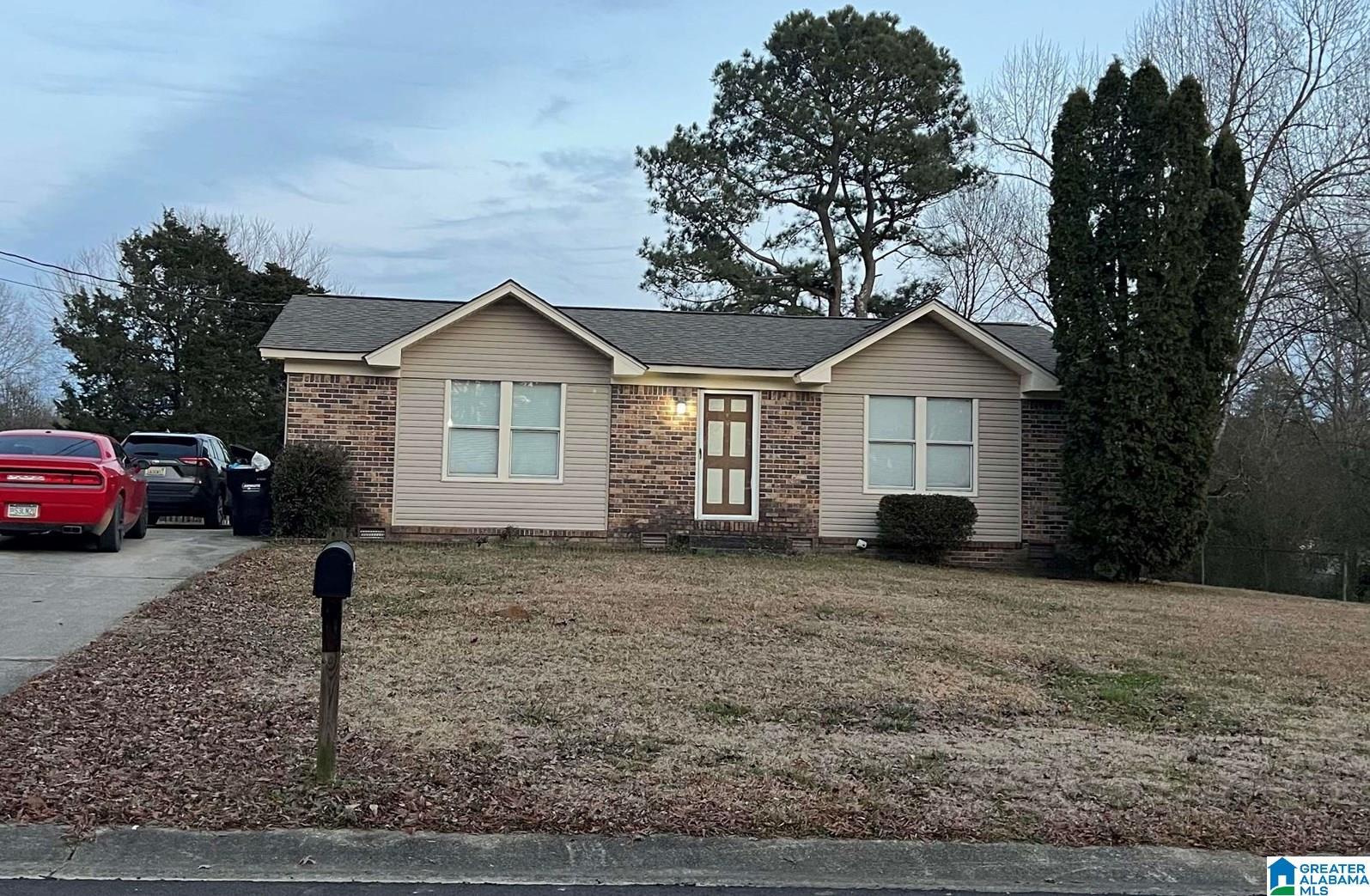 Willow Bend Ln, Bessemer, AL 35023