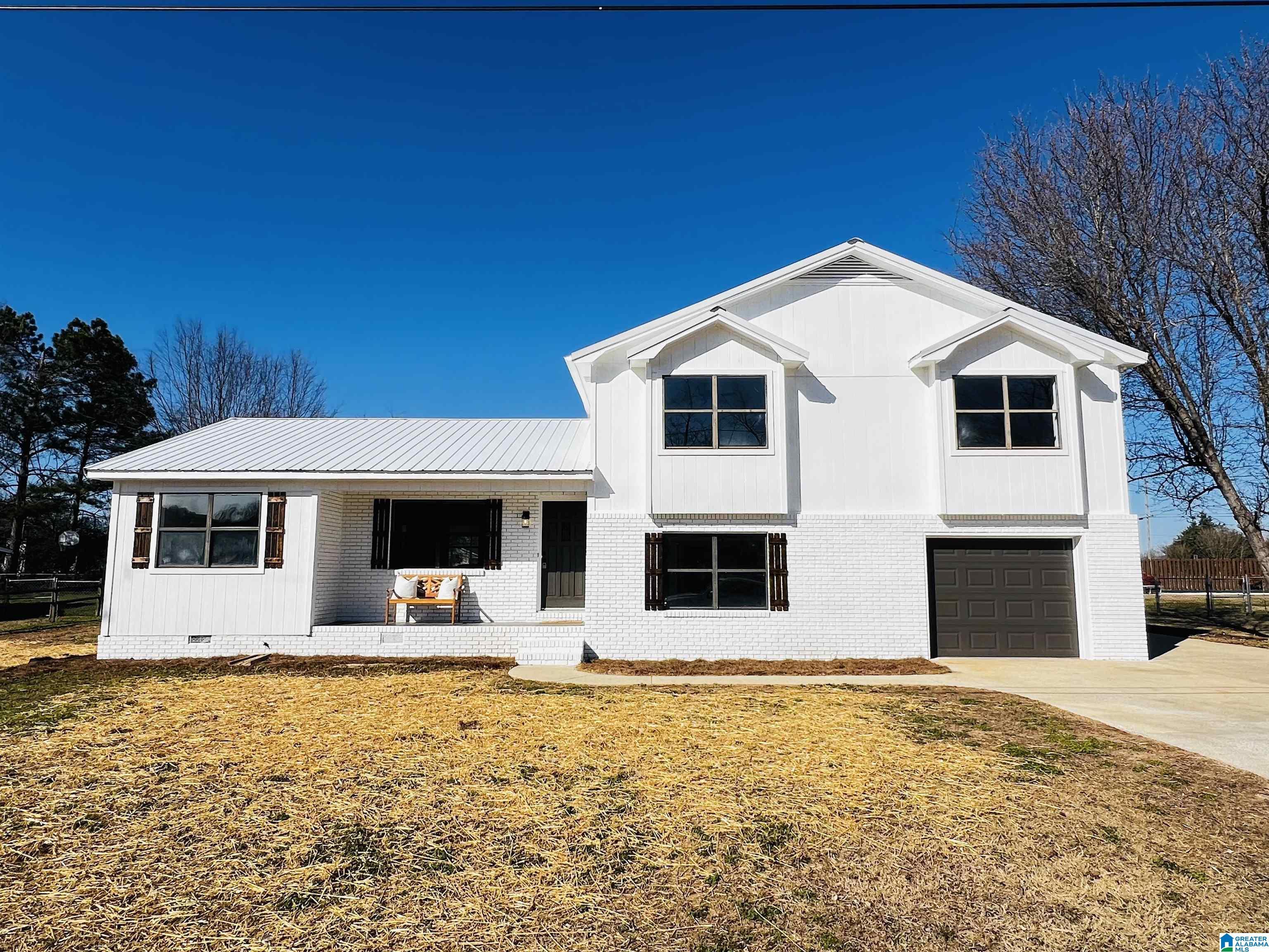 Rockview Cir, Weaver, AL 36277