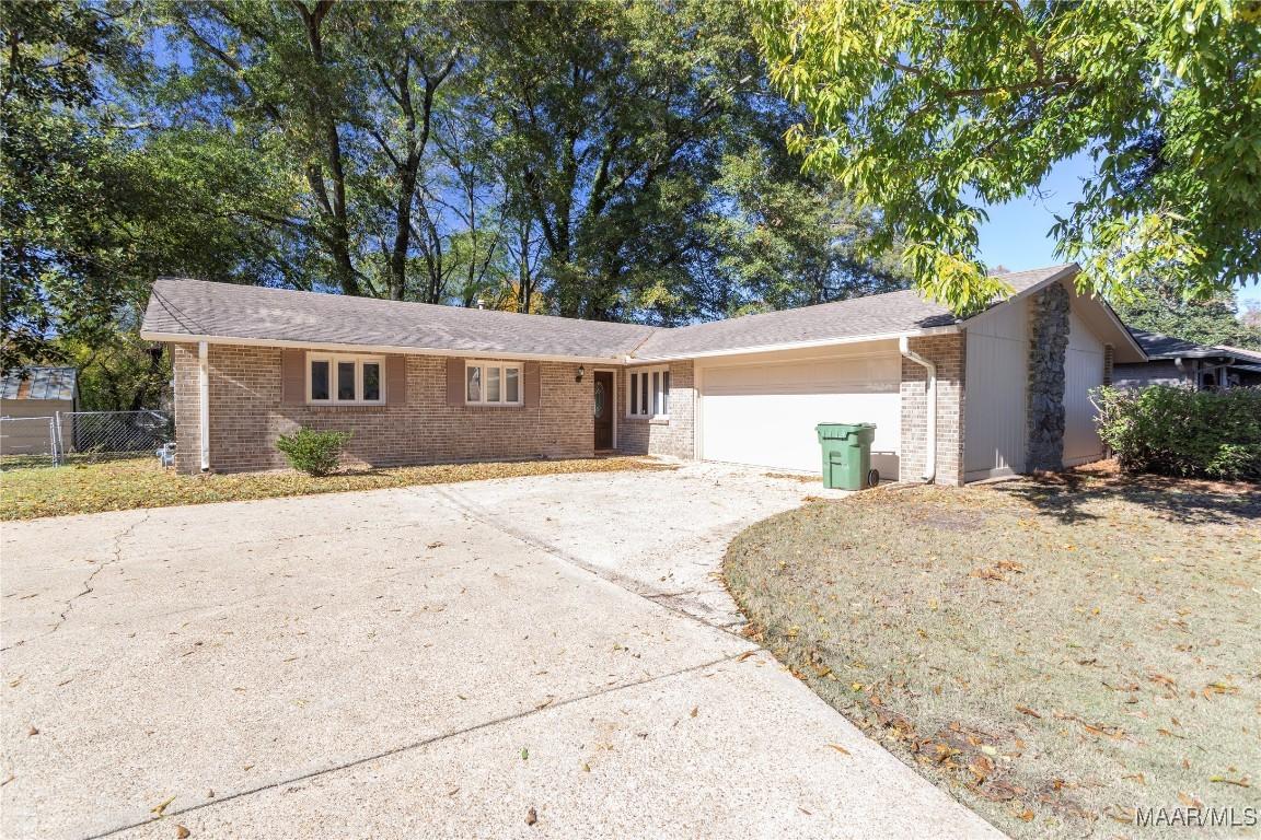 Sandhurst Dr, Montgomery, AL 36109
