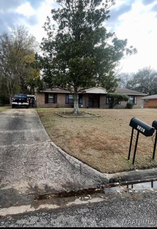 S Gaskell Cir, Montgomery, AL 36106