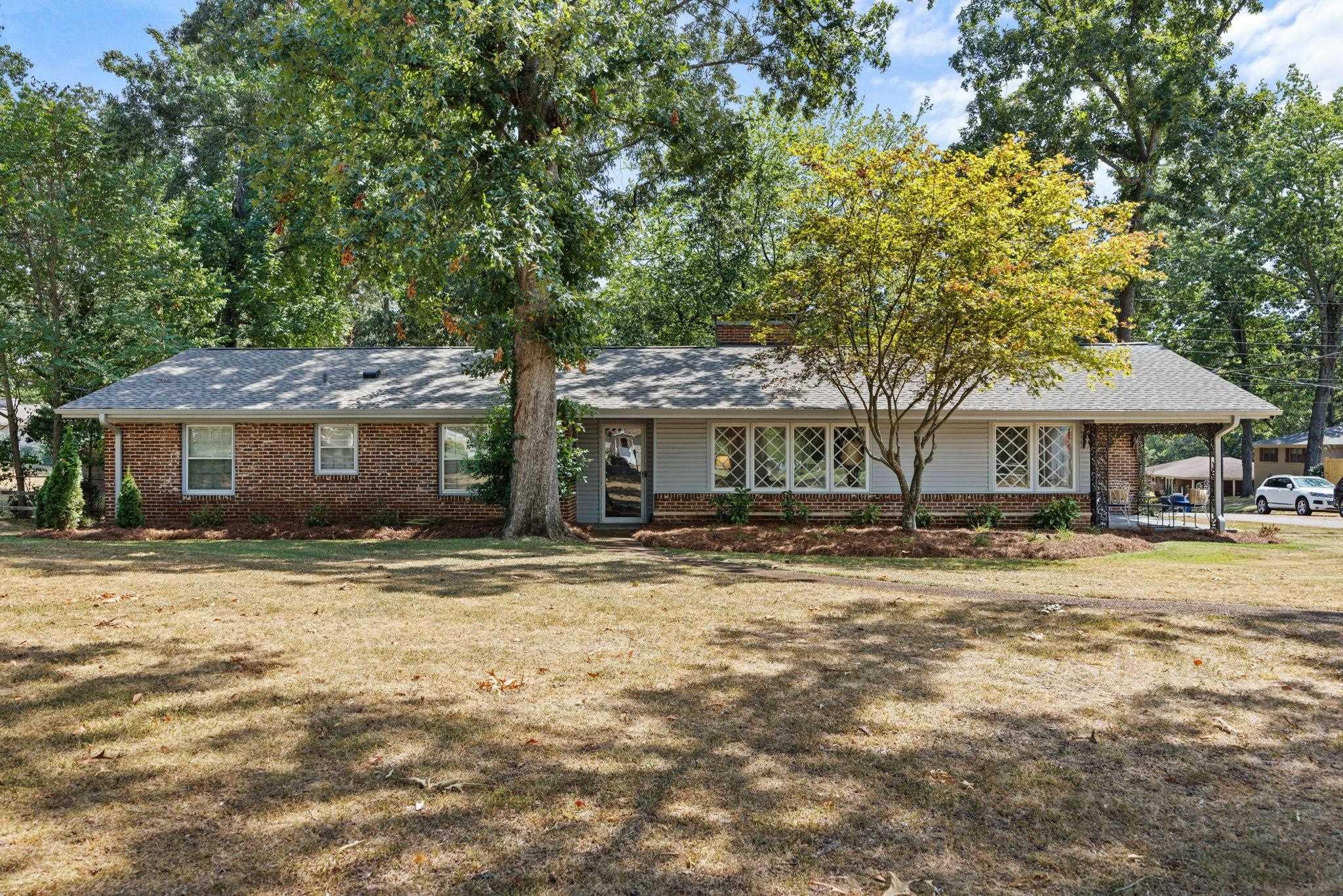 Edgewater Dr, Toledo, OH 43611