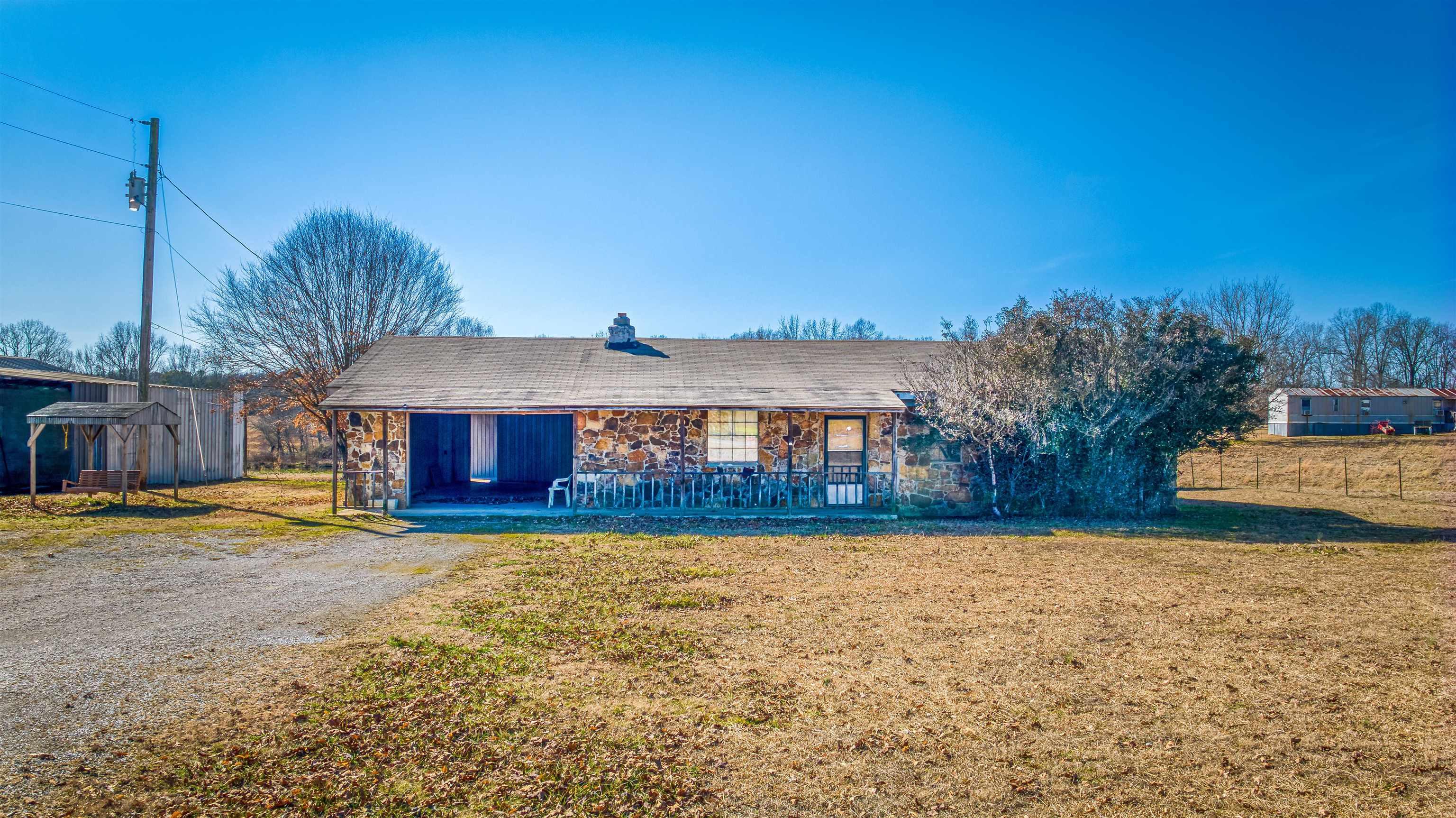 Lagrange Rd, Leighton, AL 35646