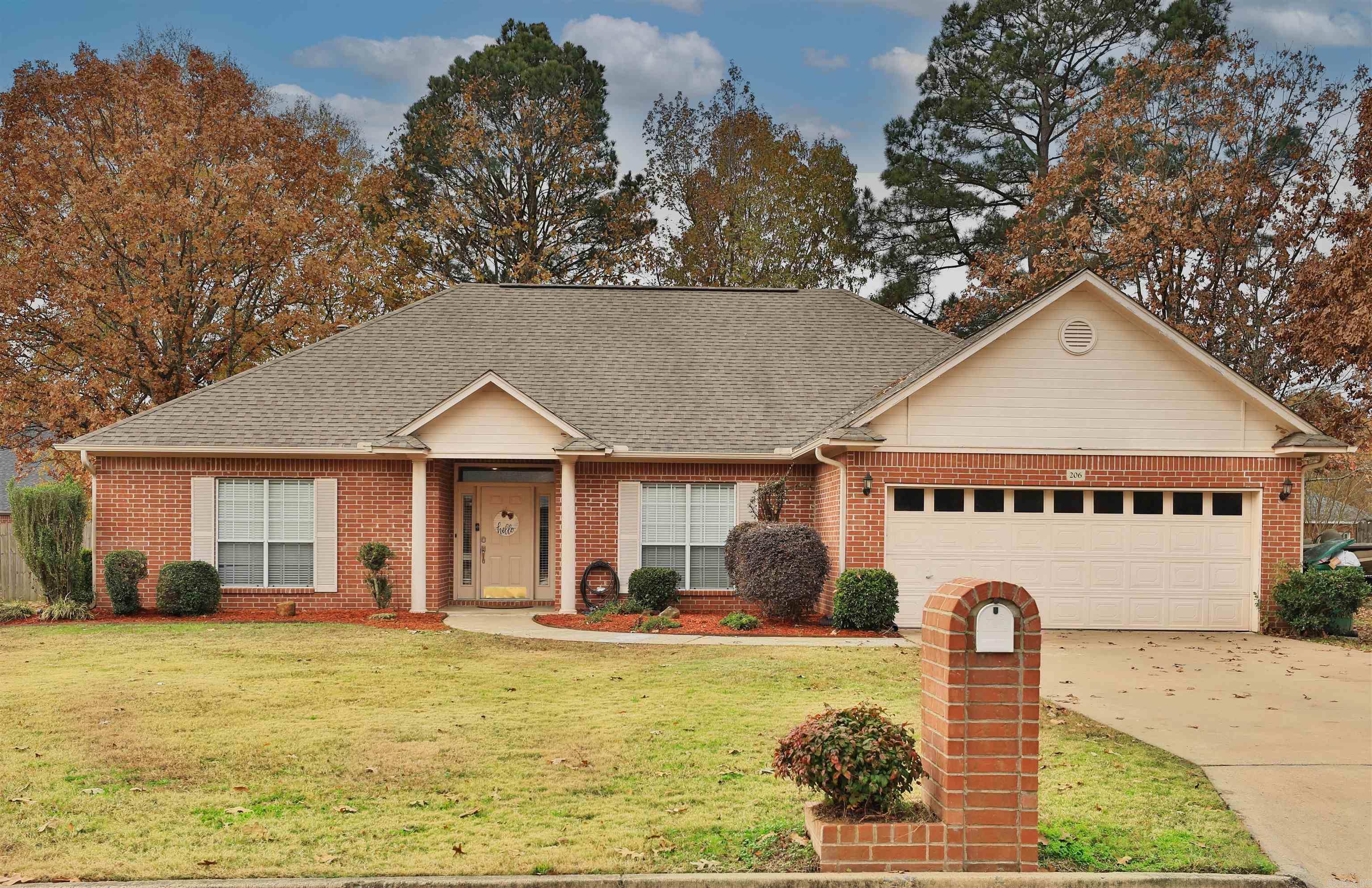 Opie Ln, White Hall, AR 71602