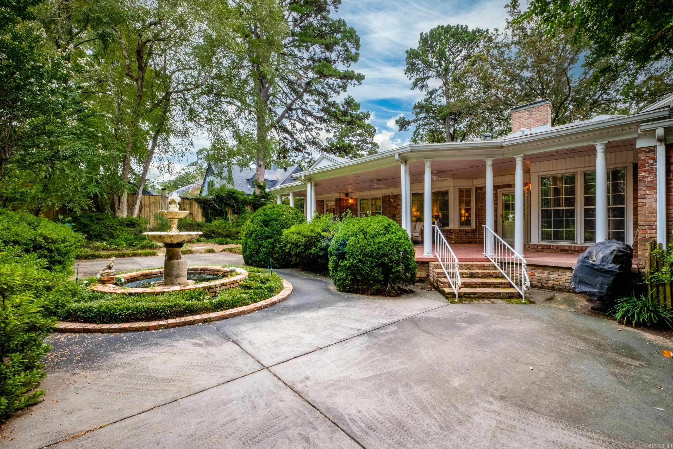 Cantrell Rd, Little Rock, AR 72207