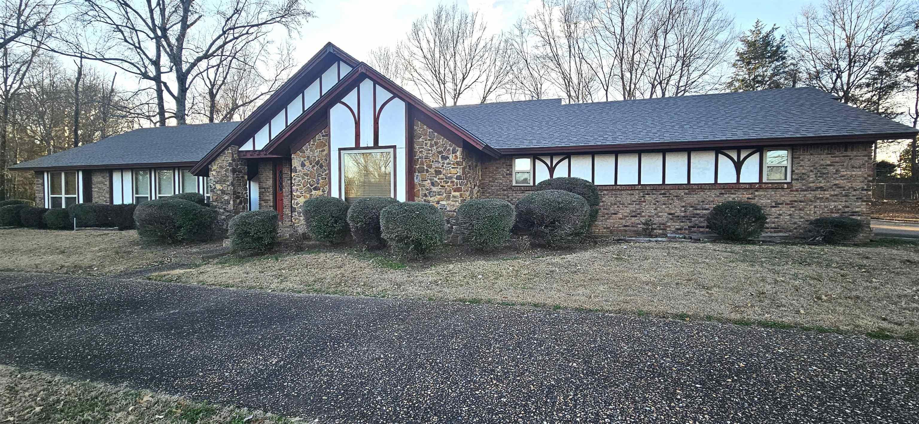 N 15th St, Nashville, AR 71852