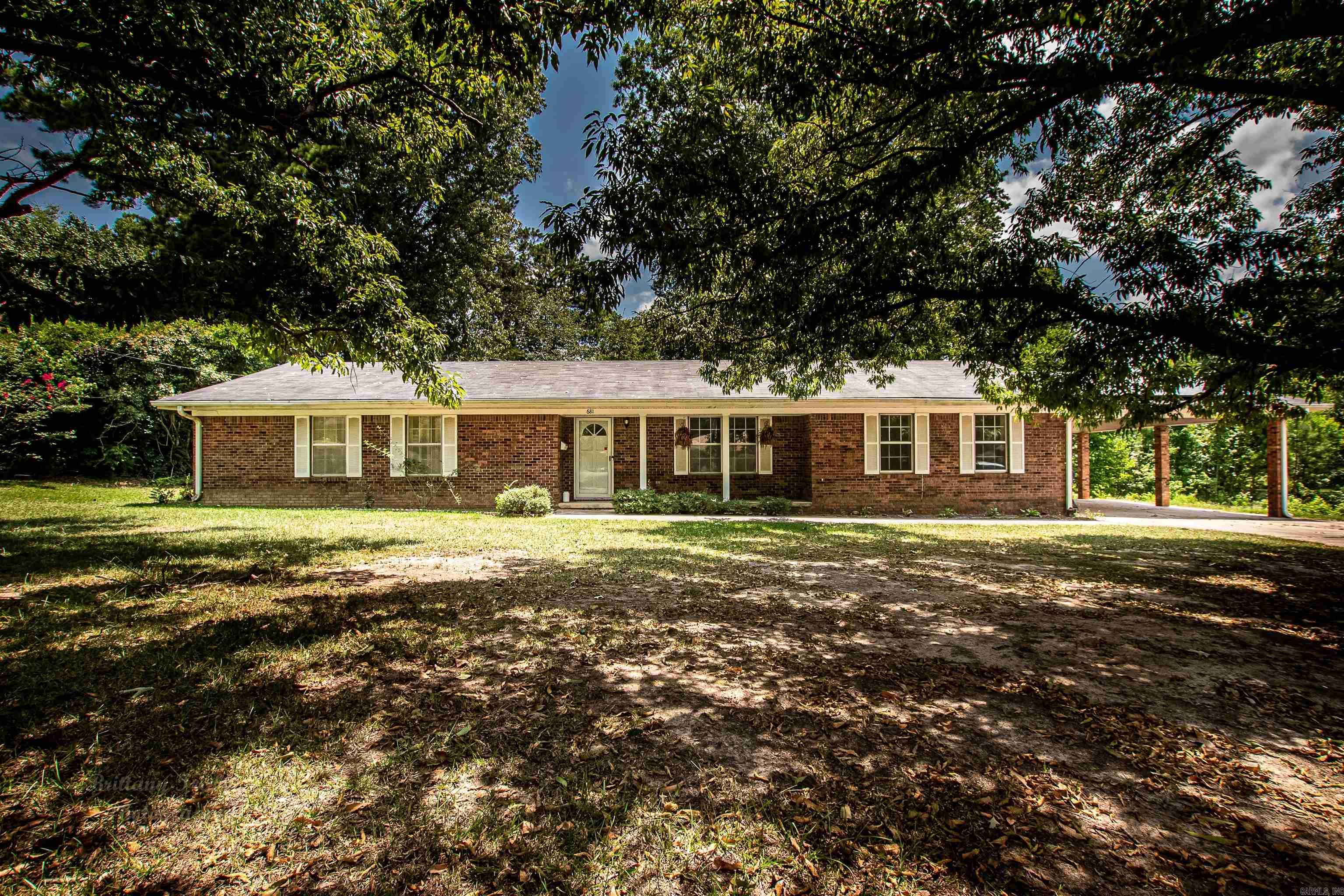 Sharp Ave, Camden, AR 71701