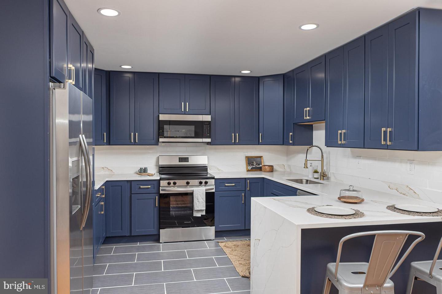 Pine Hill Dr, Annapolis, MD 21409