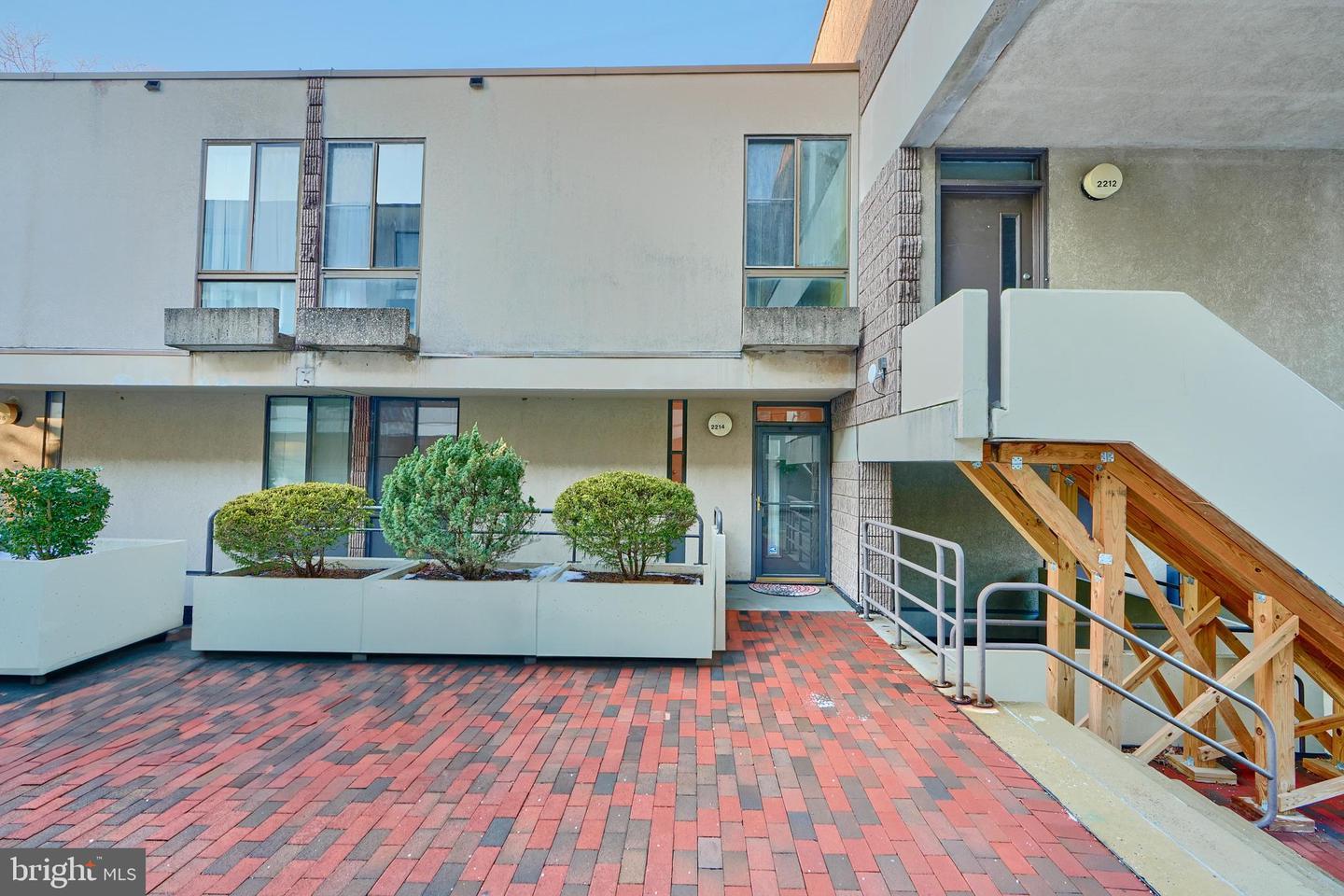Clove Ter, Baltimore, MD 21209