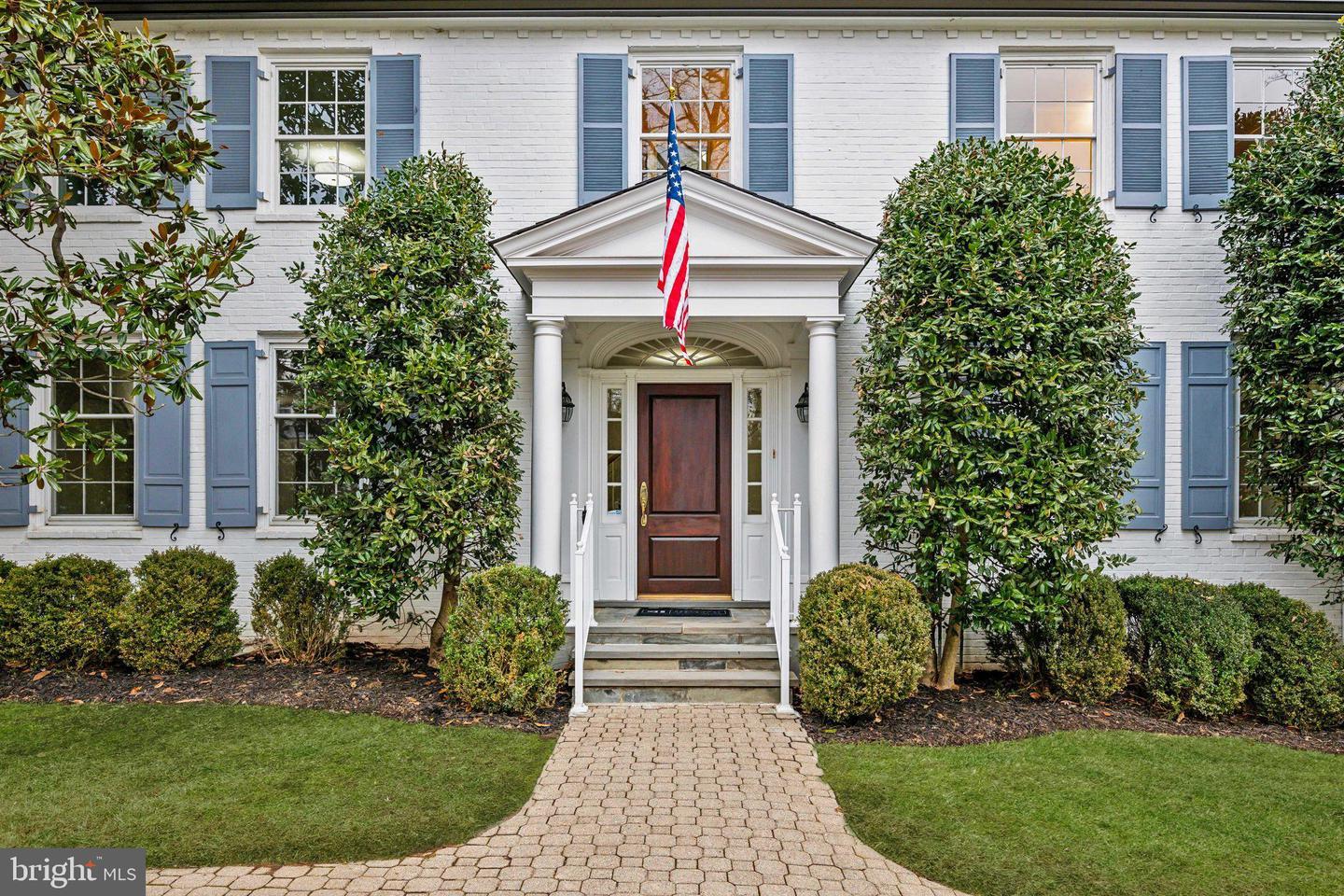 Kenwood Ave, Chevy Chase, MD 20815