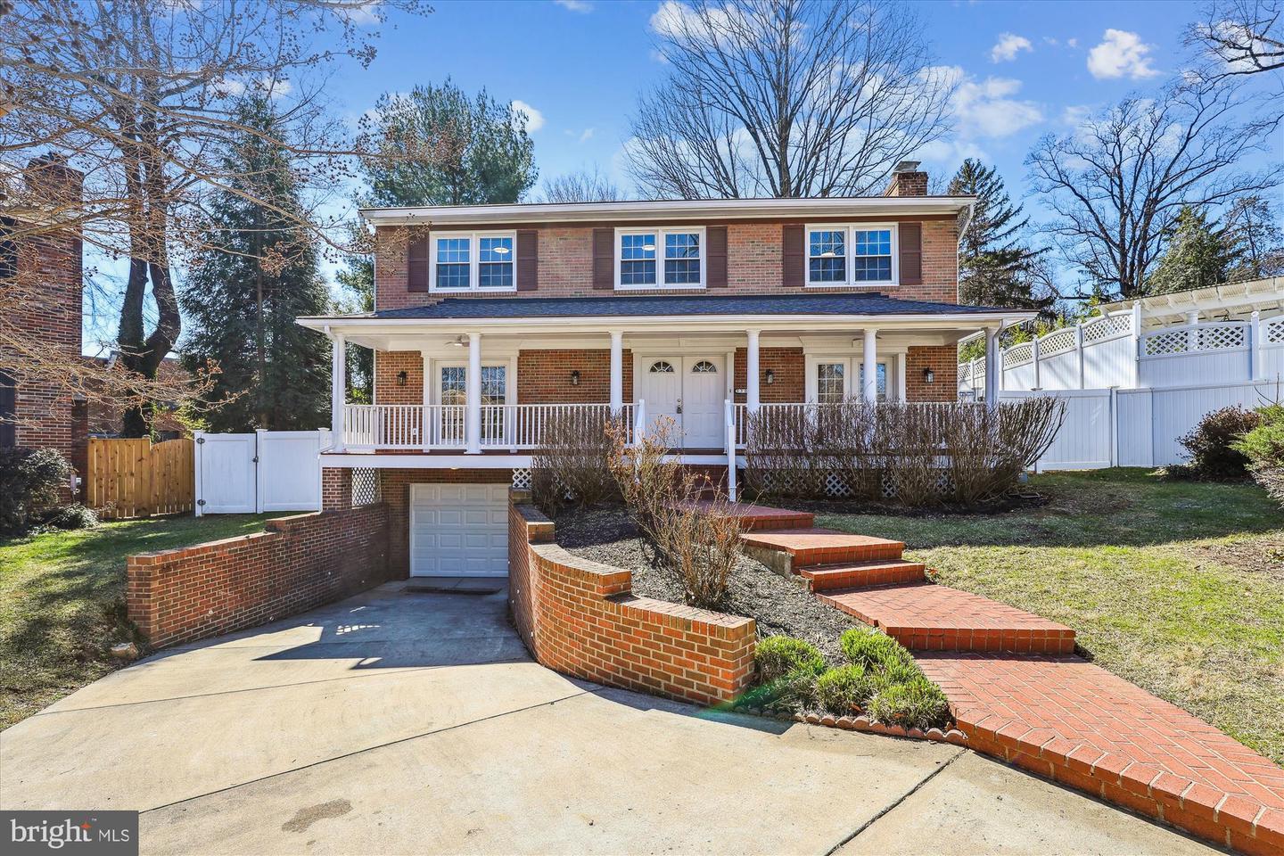 Danbury Rd, Bethesda, MD 20814