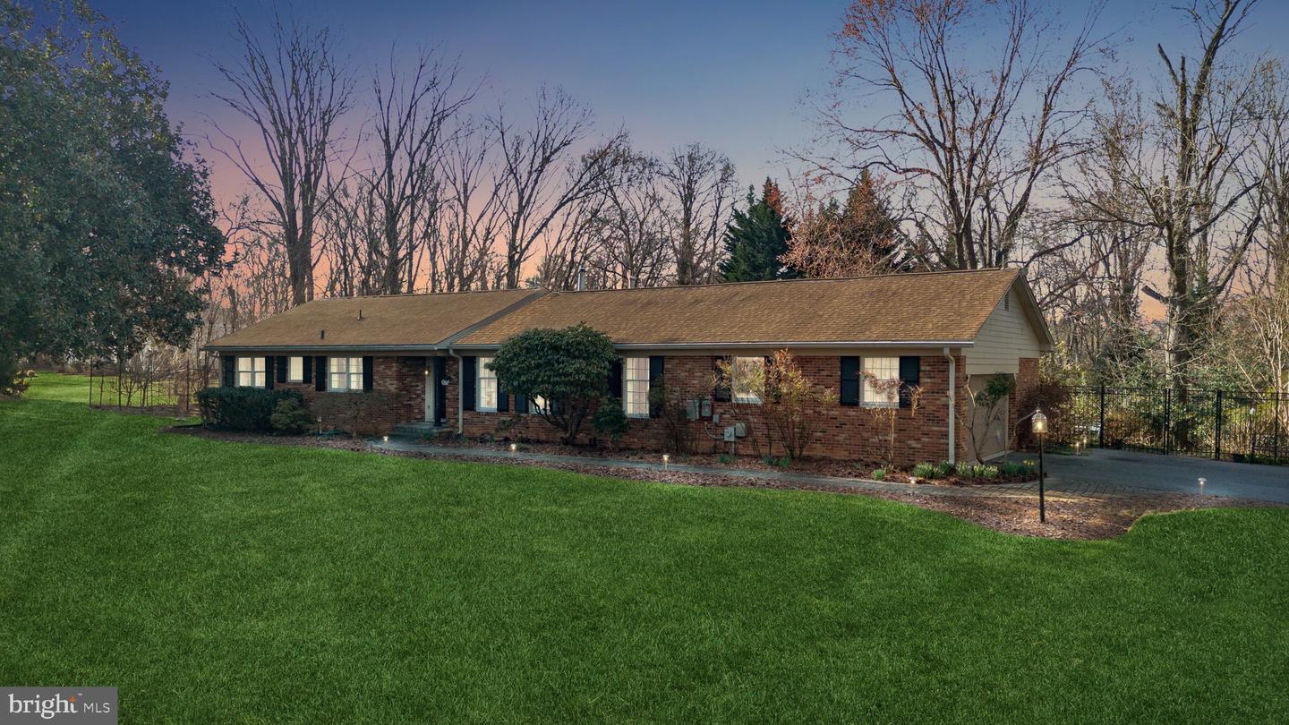 Plum Creek Dr, Gaithersburg, MD 20882