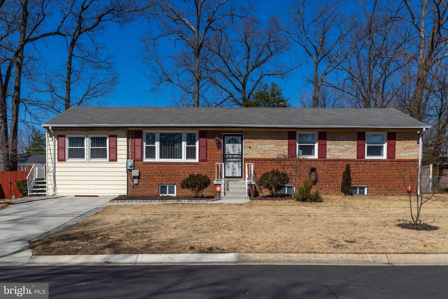 Spruce Dr, Clinton, MD 20735