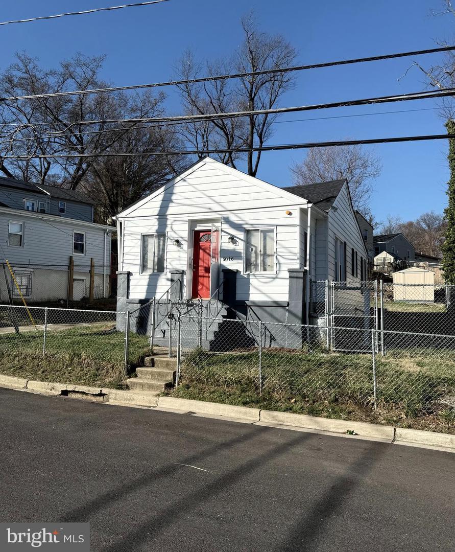 Emo St, Capitol Heights, MD 20743