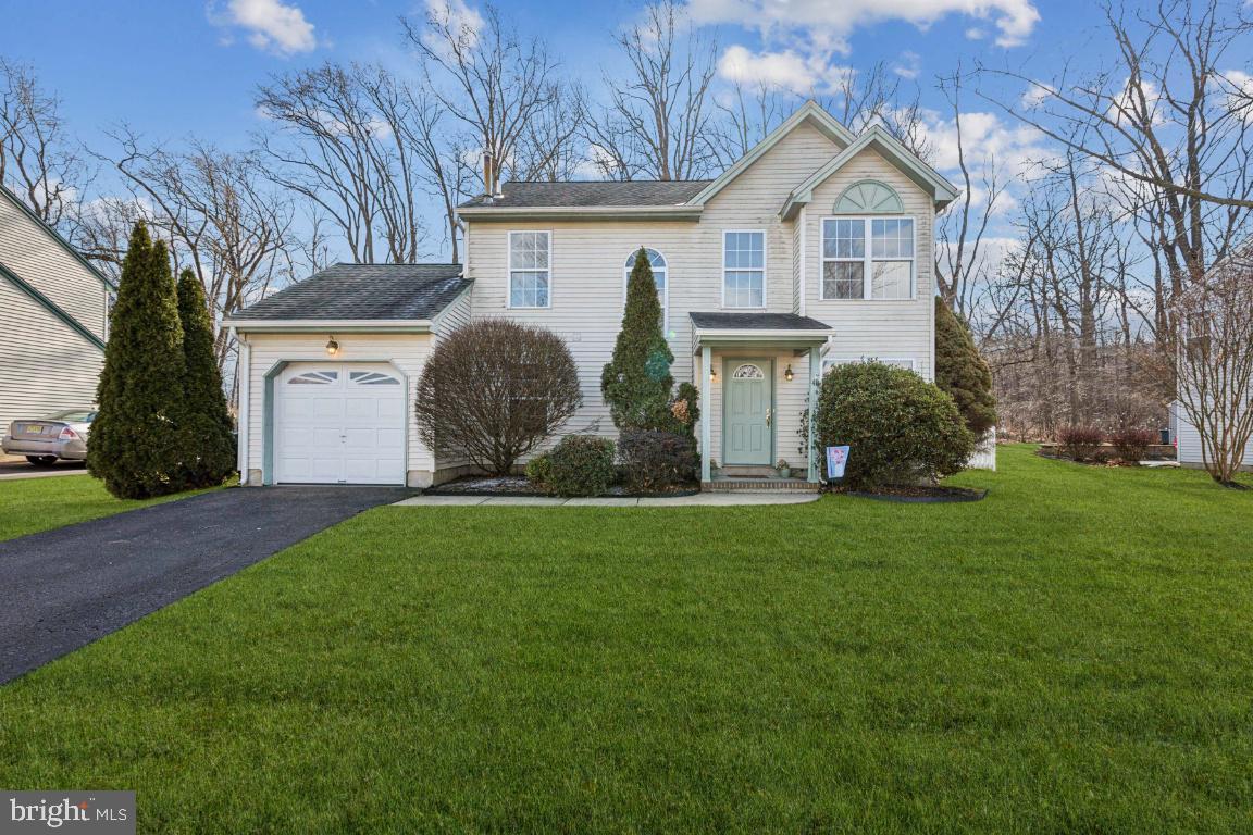 Vincent Dr, Burlington, NJ 08016
