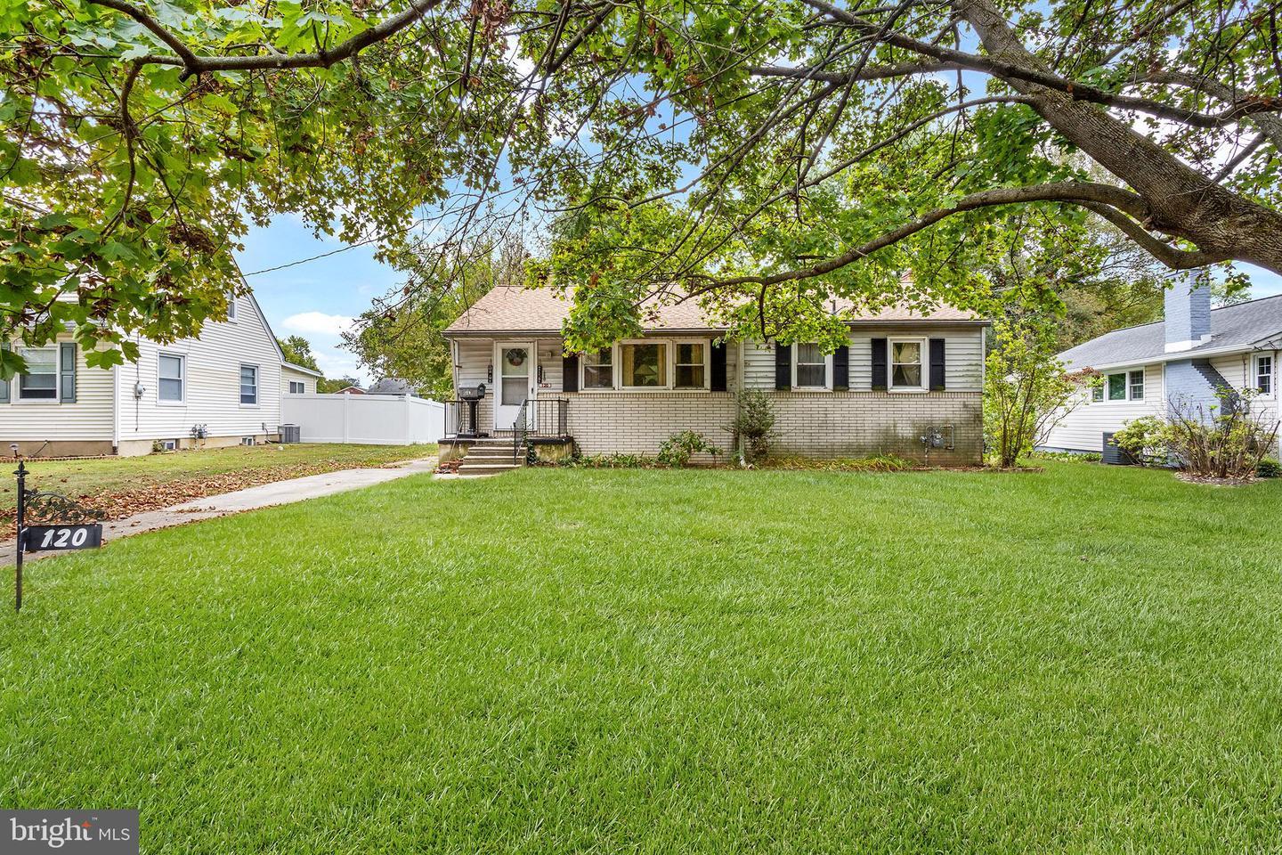 Webster Ave, Stratford, NJ 08084