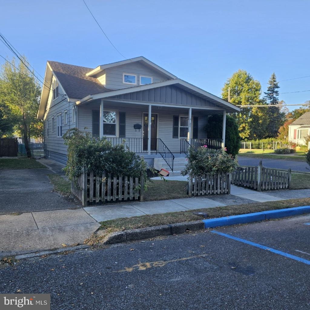 Moore Ave, Barrington, NJ 08007
