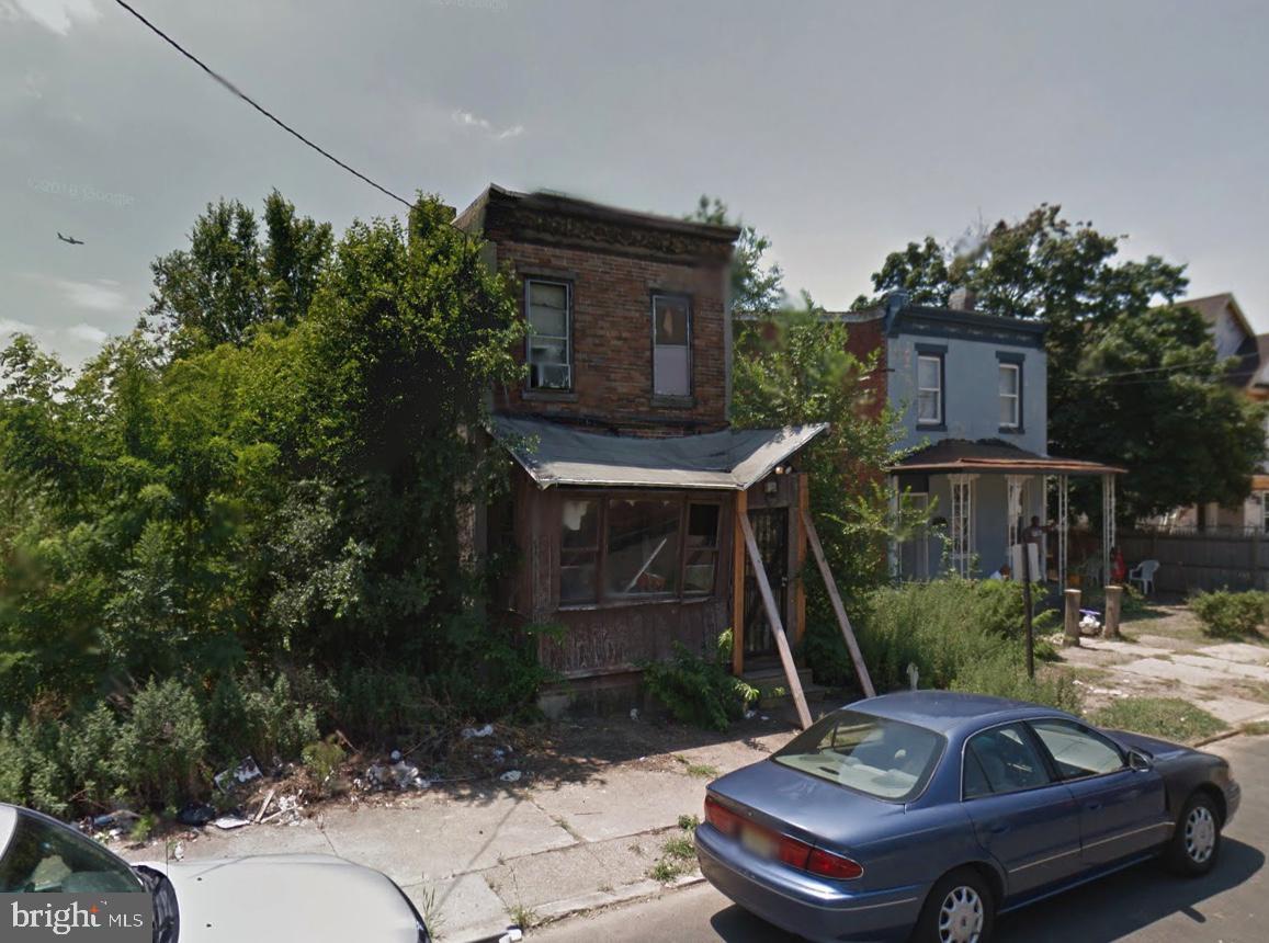 Woodland Ave, Camden, NJ 08104