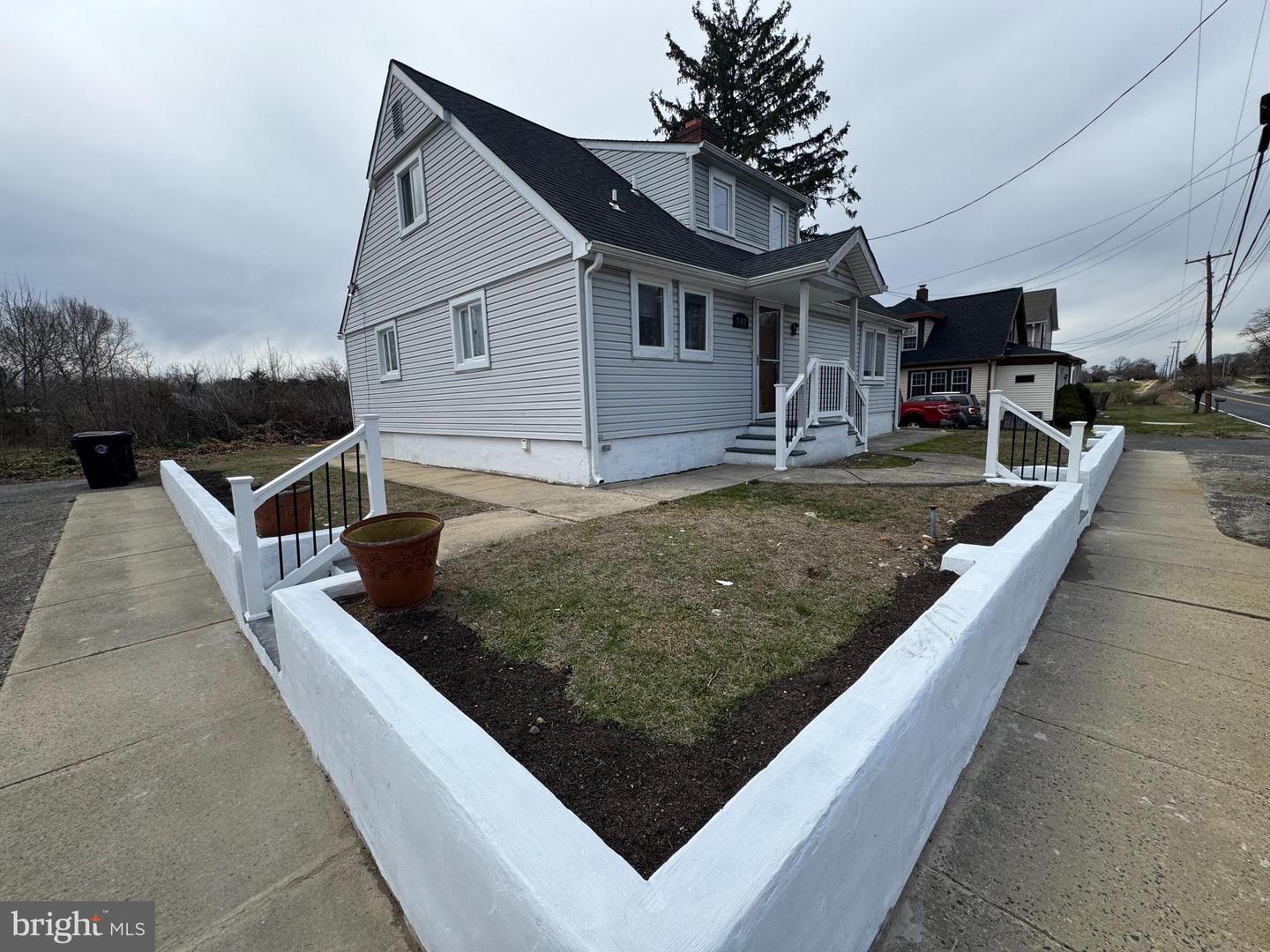 Watsontown Rd, Berlin, NJ 08009