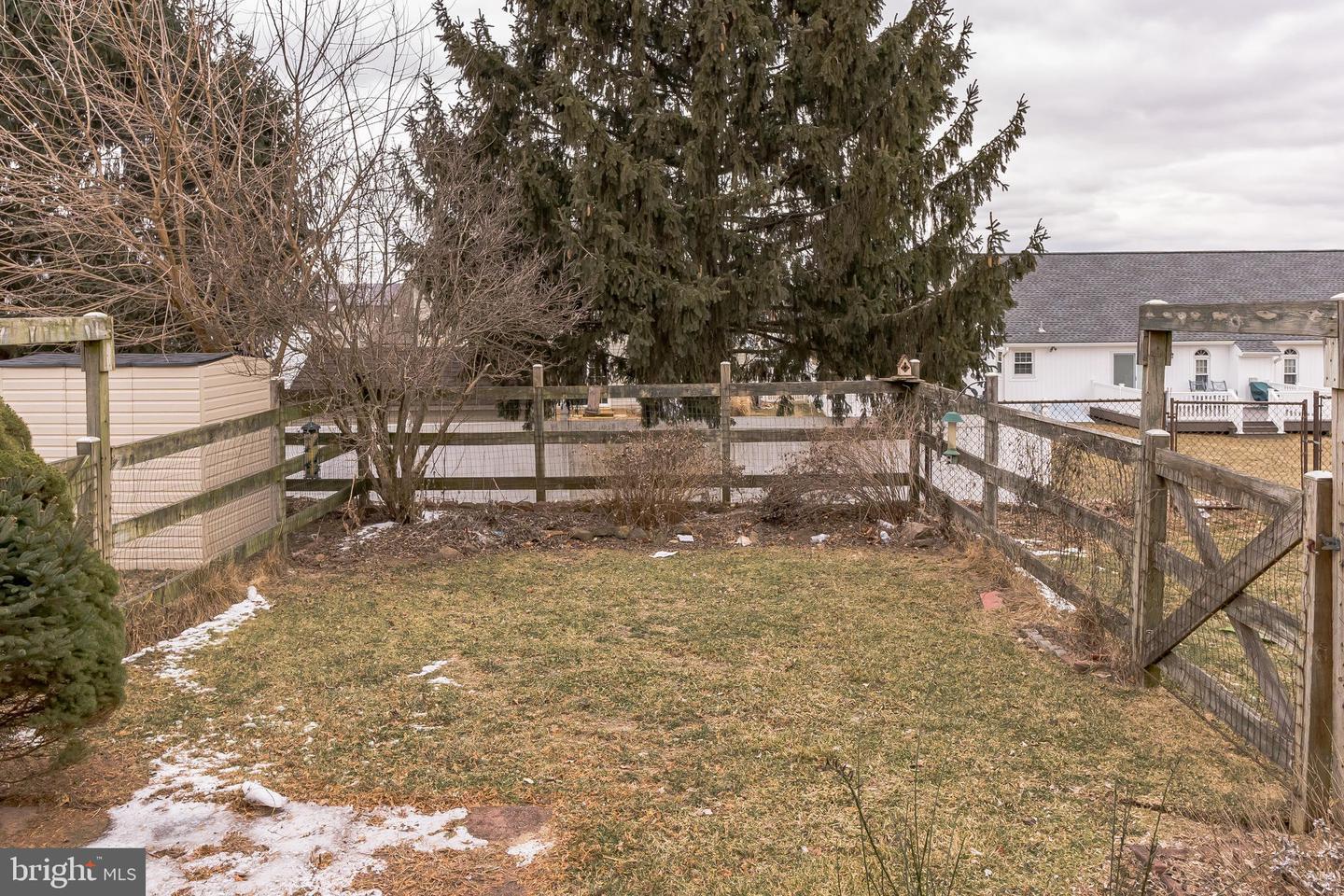 Hoch Rd, Blandon, PA 19510