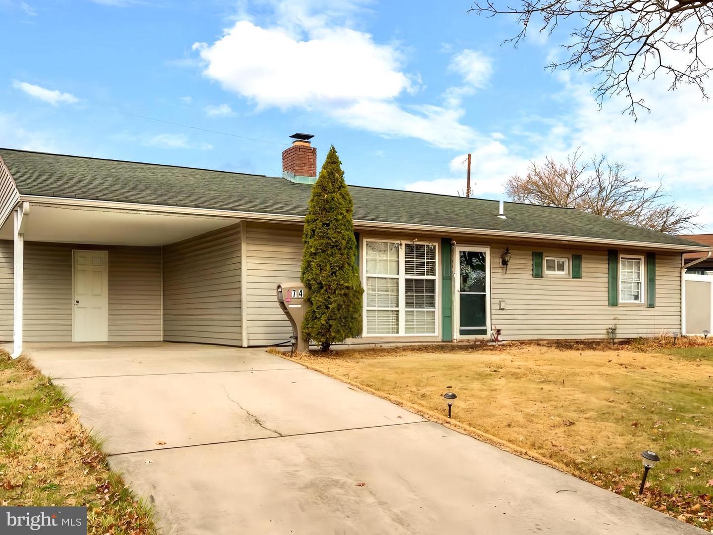 Blue Ridge Dr, Levittown, PA 19057