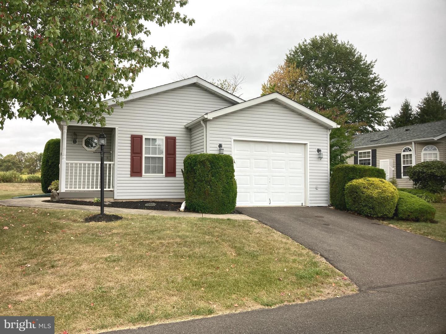 Bent Pine Cir, New Hope, PA 18938