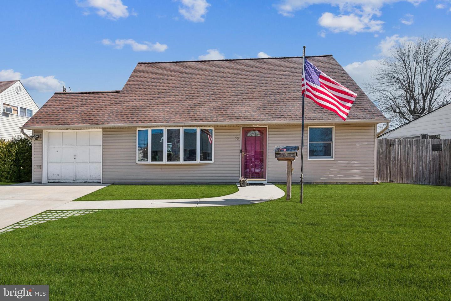 Kindle Ln, Levittown, PA 19055