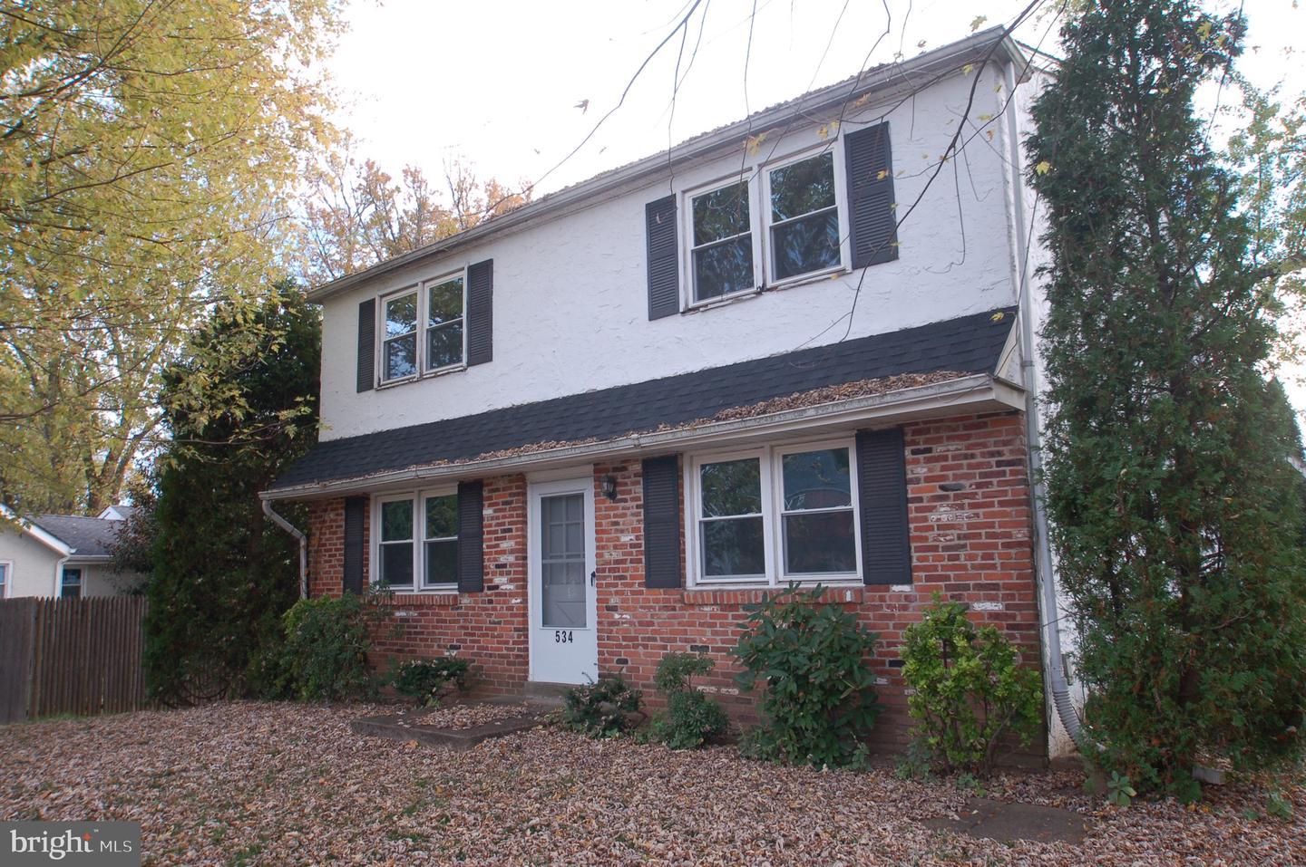 Kalmia St, Warminster, PA 18974