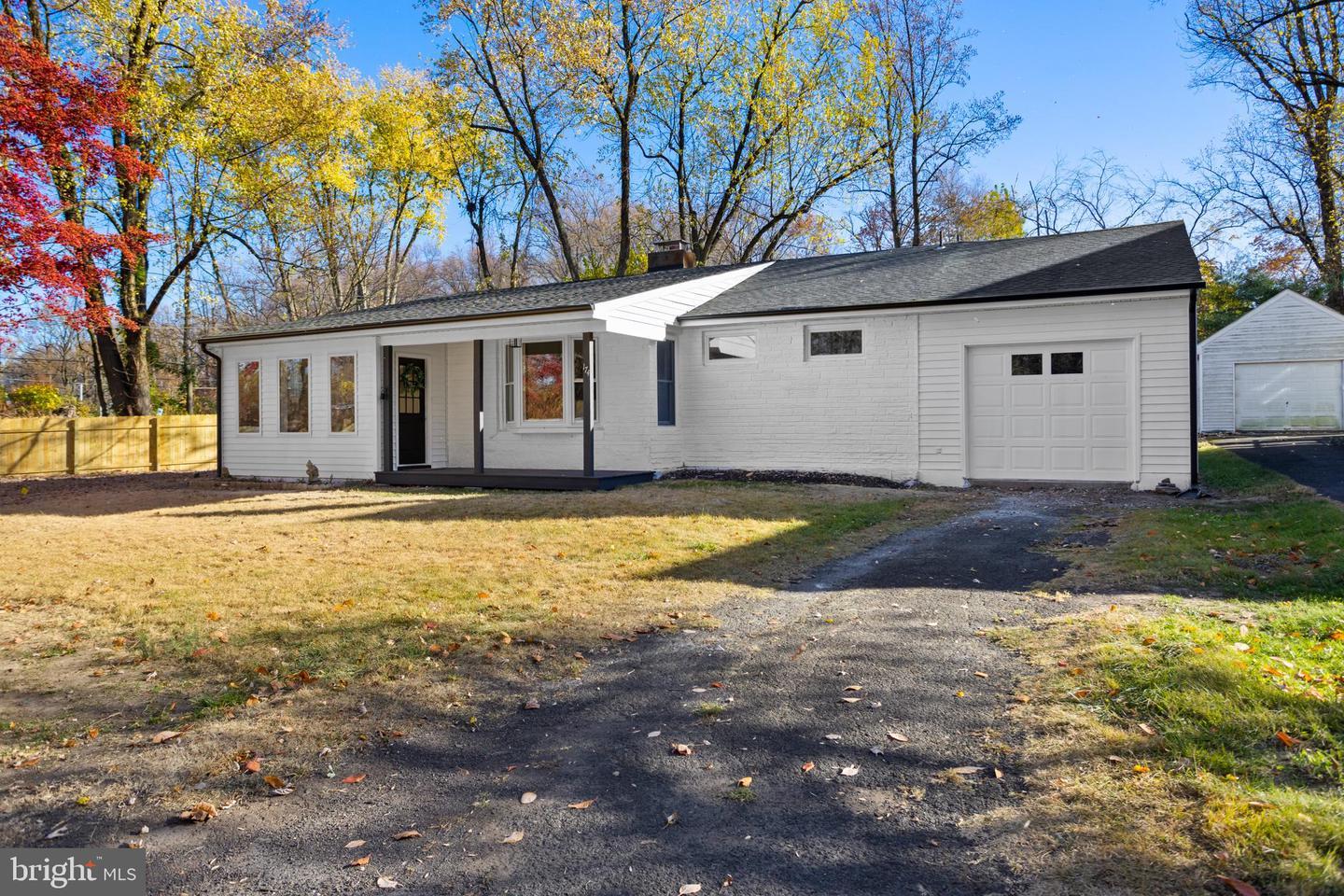 E Highland Ave, Langhorne, PA 19047