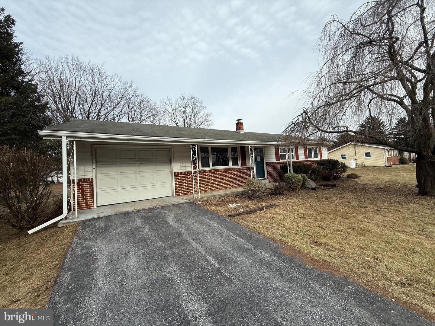 Linden St, Mechanicsburg, PA 17050
