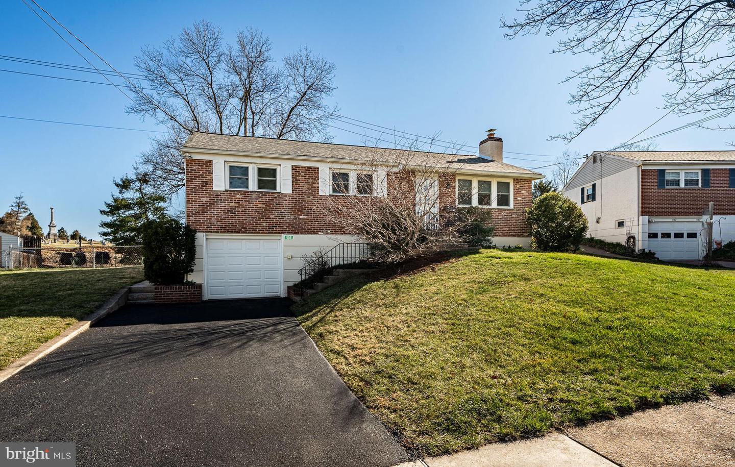 Ringold St, Phoenixville, PA 19460