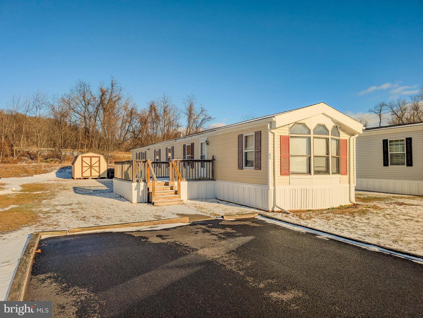 S Elmer Ave, Halifax, PA 17032